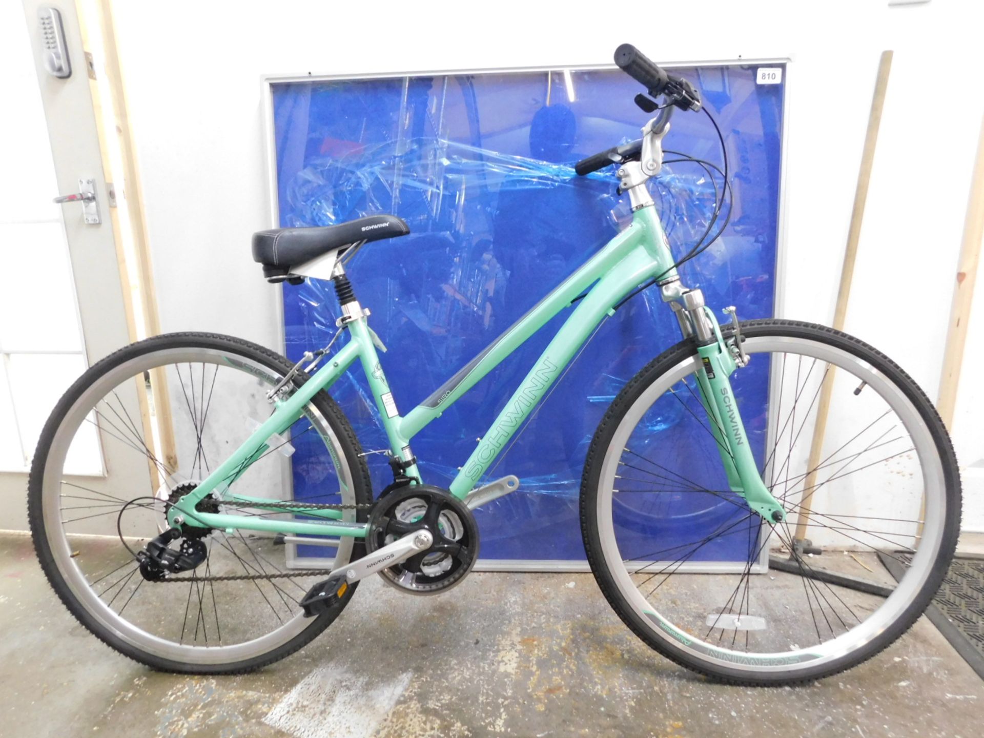 1 SCHWINN WOMENS SIRO LIGHT GREEN HYBRID BICYCLE RRP £299