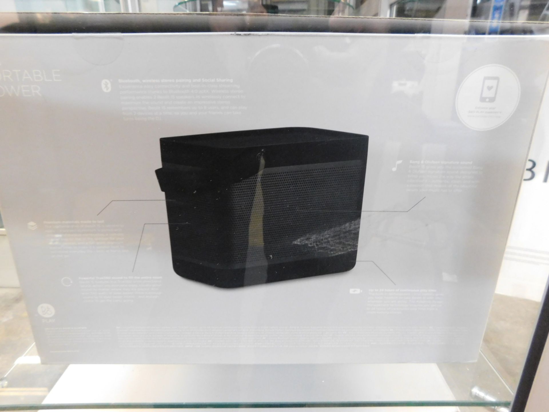 1 BOXED BANG AND OLUFSEN BEOLIT15 BLUETOOTH SPEAKER IN BLACK RRP £449