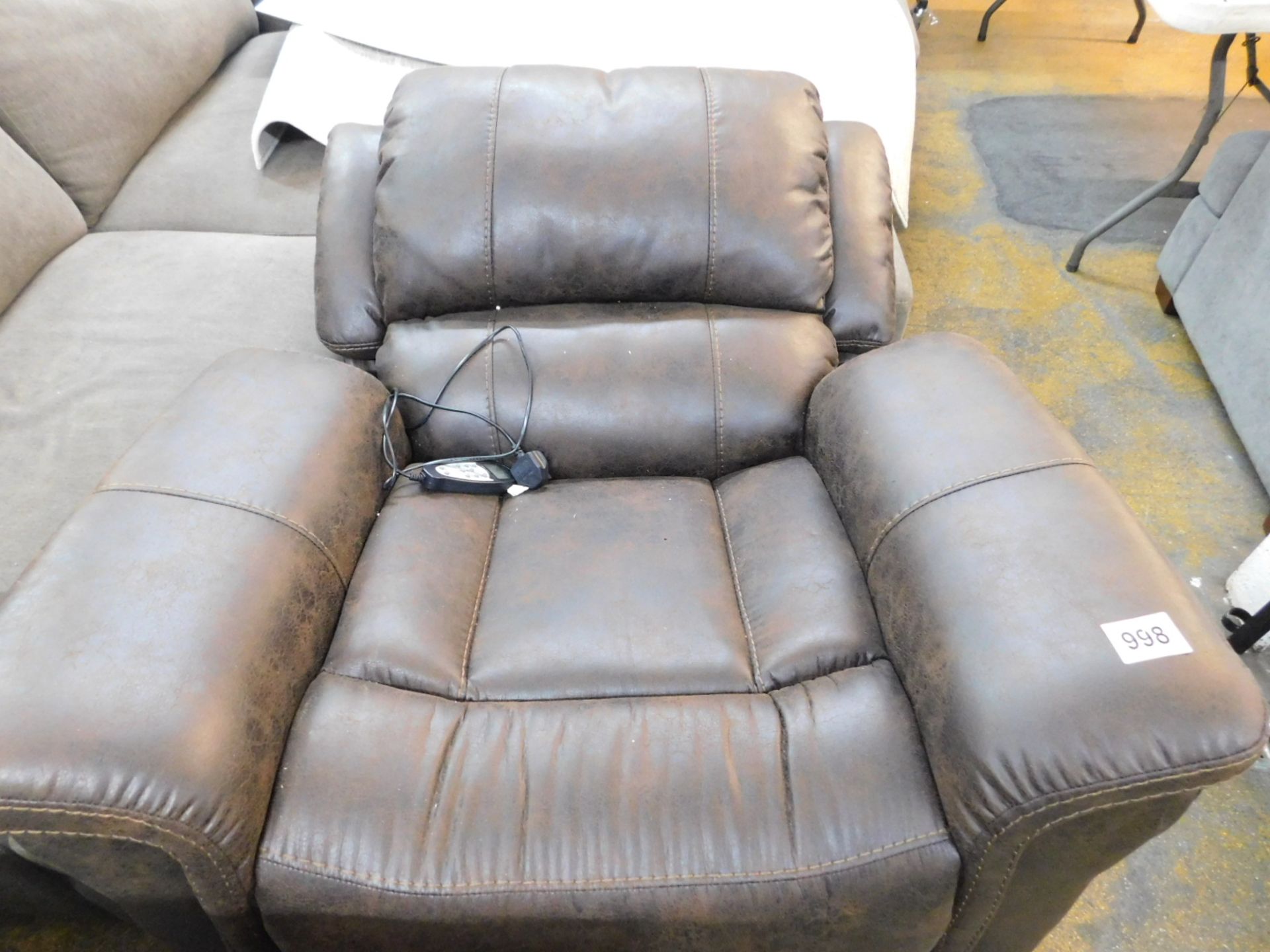 1 PULASKI BROWN FABRIC SUEDE POWER RECLINER WITH BUILT-IN HEAT AND MASSAGE RRP £499