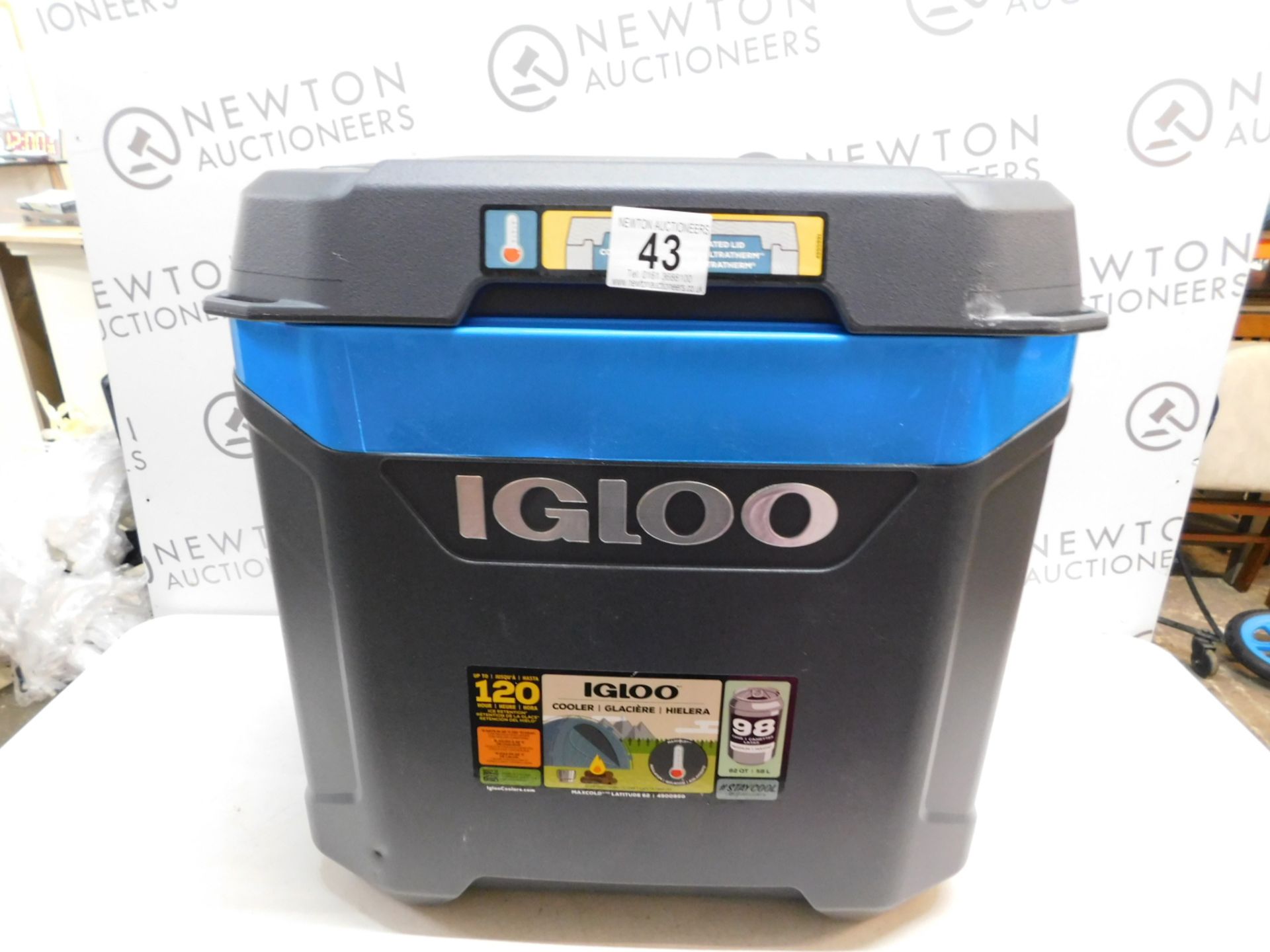 1 IGLOO MAXCOLD LATITUDE 62 QUART 98 CAN ROLLING COOLER BOX RRP £74.99