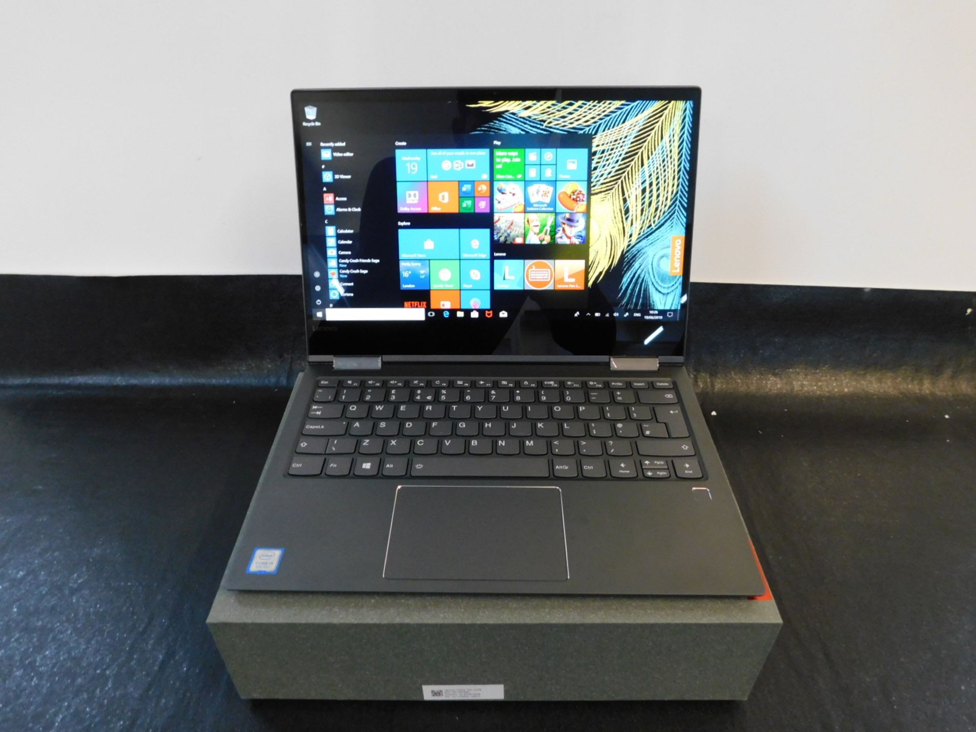 1 BOXED LENOVO YOGA NOTEBOOK INTEL I5-8250U 8GB RAM 256GB SSD RRP £899 (WARRANTY NOV 2019)