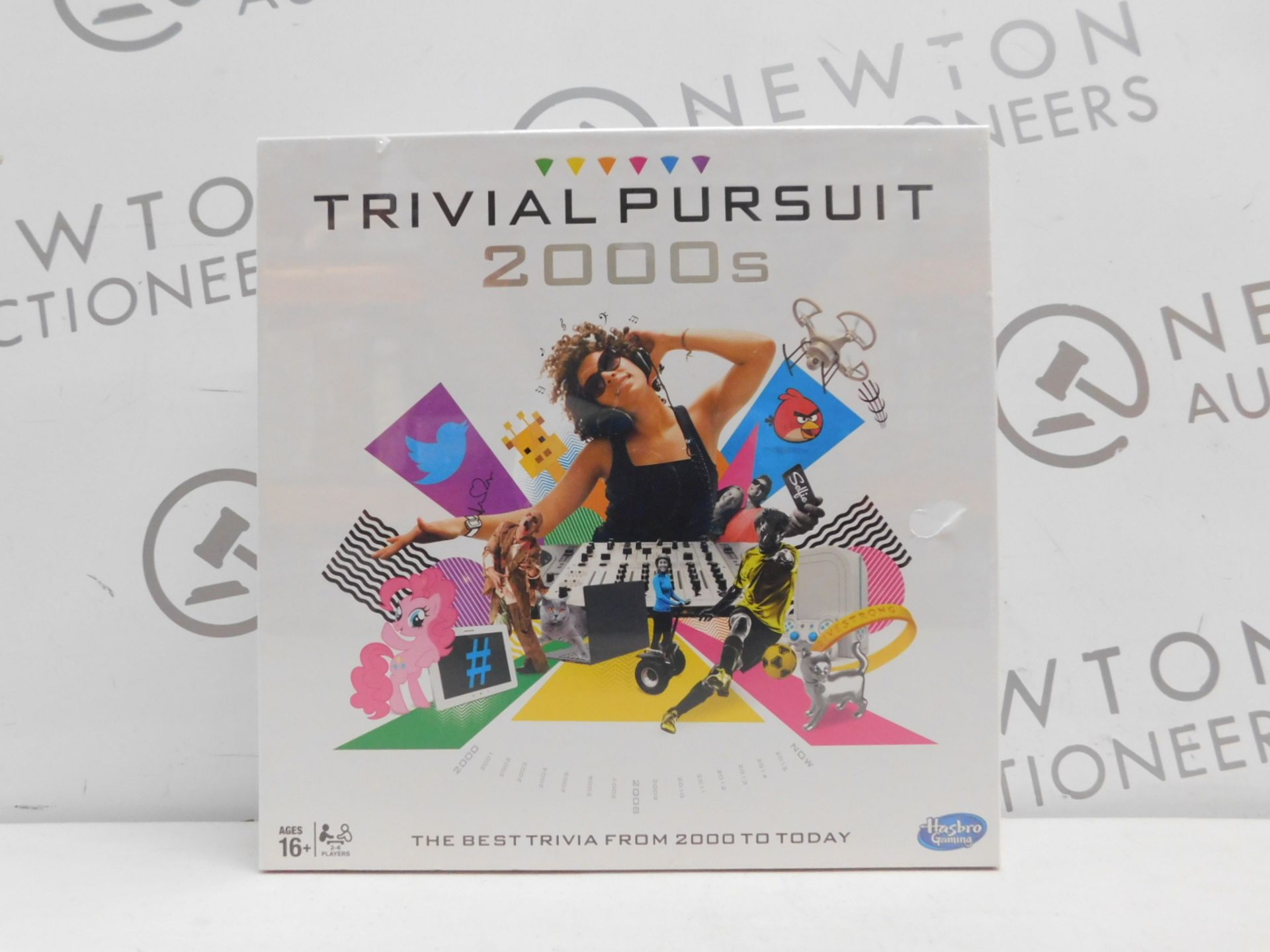 1 BRAND NEW BOXED TRIVIAL PURSUIT 2000S BOARD GAME RRP £39.99