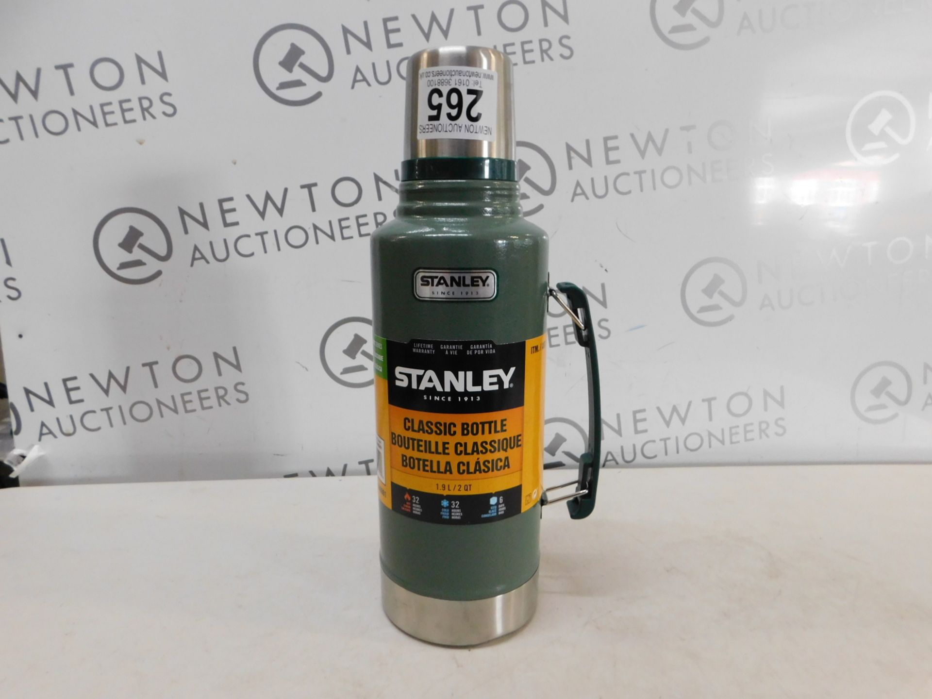 1 STANLEY VACUUM EXTRA LARGE STAINLESS STEEL 1.9L FLASK RRPG £37.99