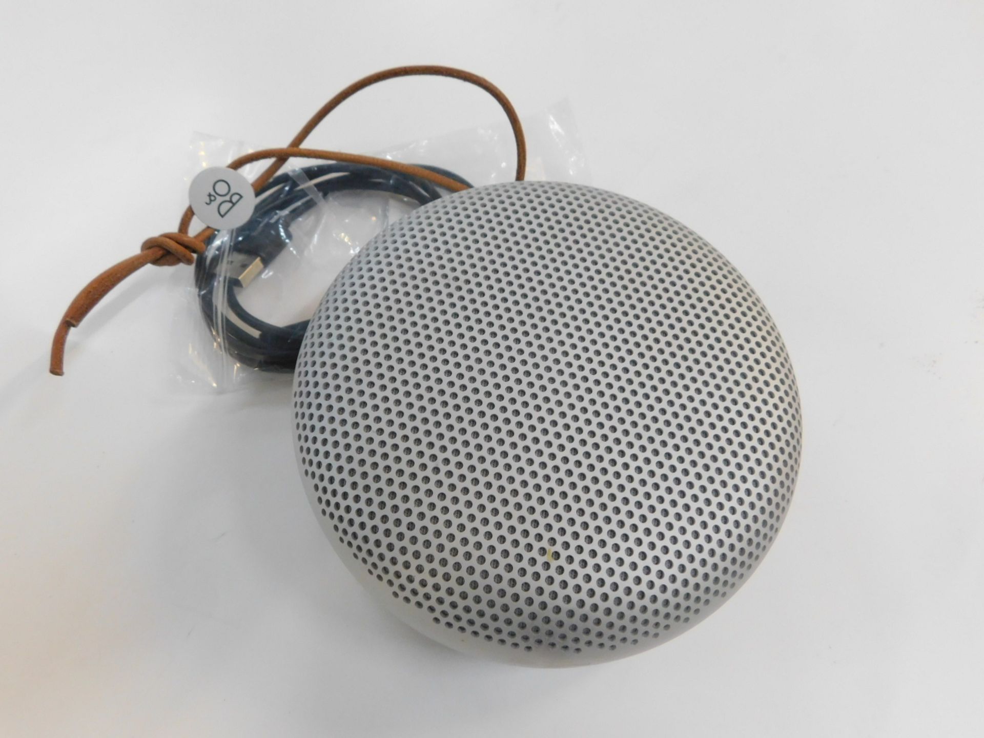 1 BANG AND OLUFSEN A1 NATURAL BLUETOOTH SPEAKER RRP £299