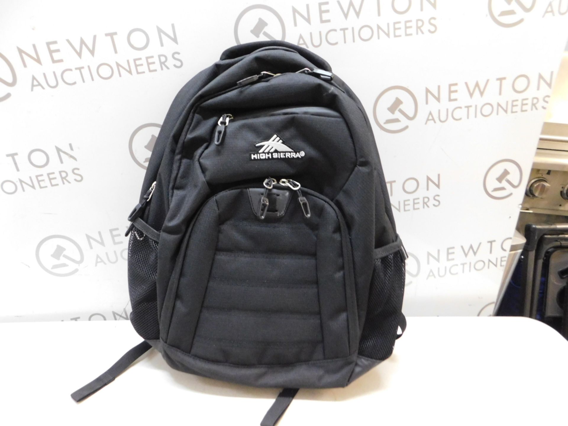 1 HIGH SIERRA RIPRAP BLACK RUCKSACK RRP £44.99