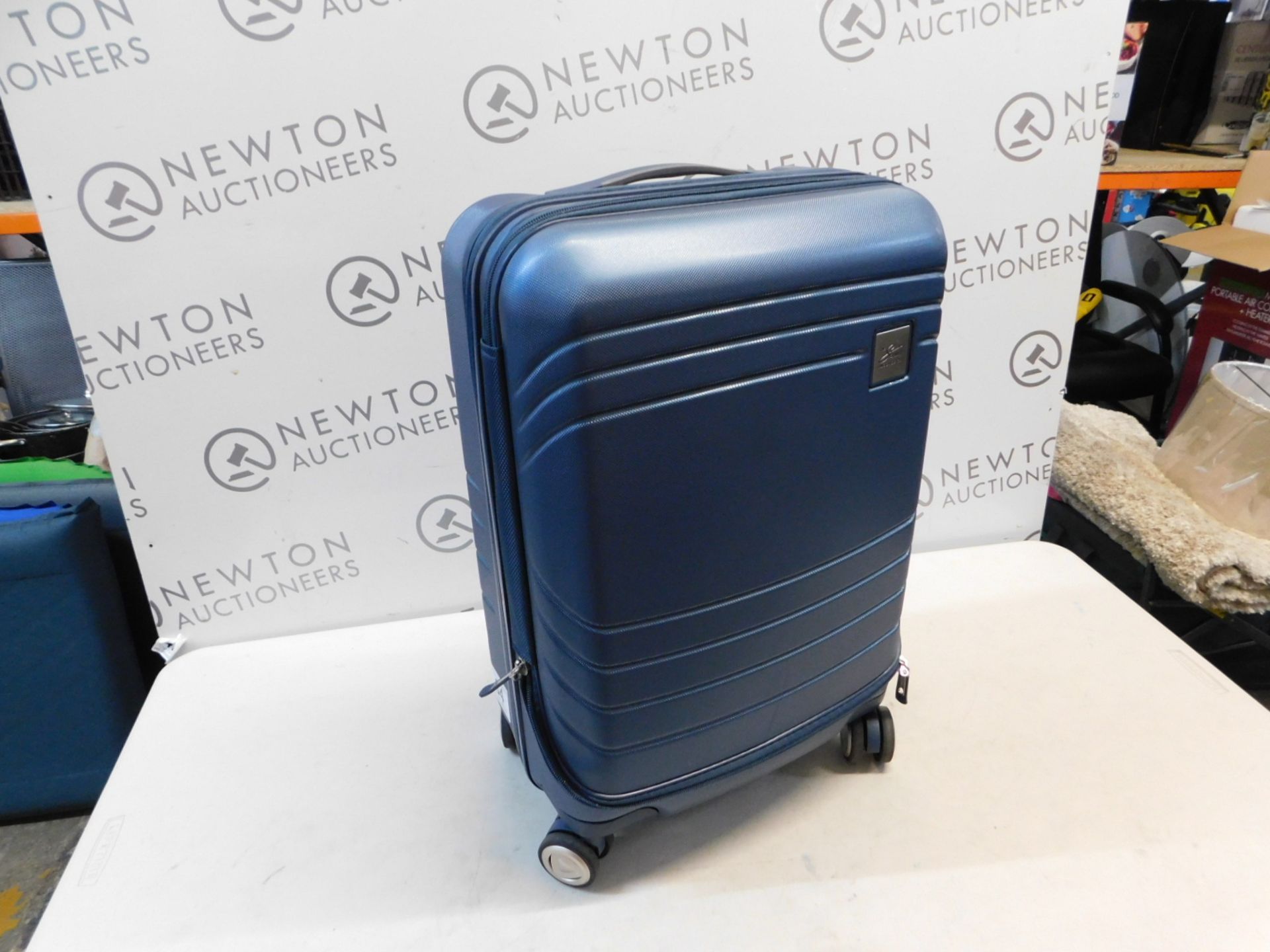 1 THE SKYWAY LUGGAGE CO HAND LUGGAGE CASE RRP £79.99