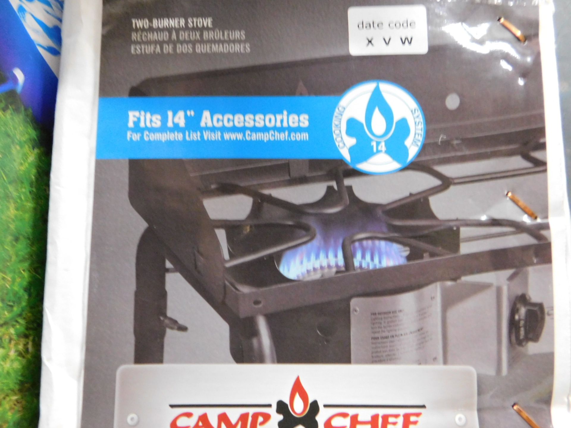 1 BOXED CAMP CHEF EXPLORER 2-BURNER PORTABLE CAMPING STOVE WITH GRIDDLE BBQ RRP £189.99