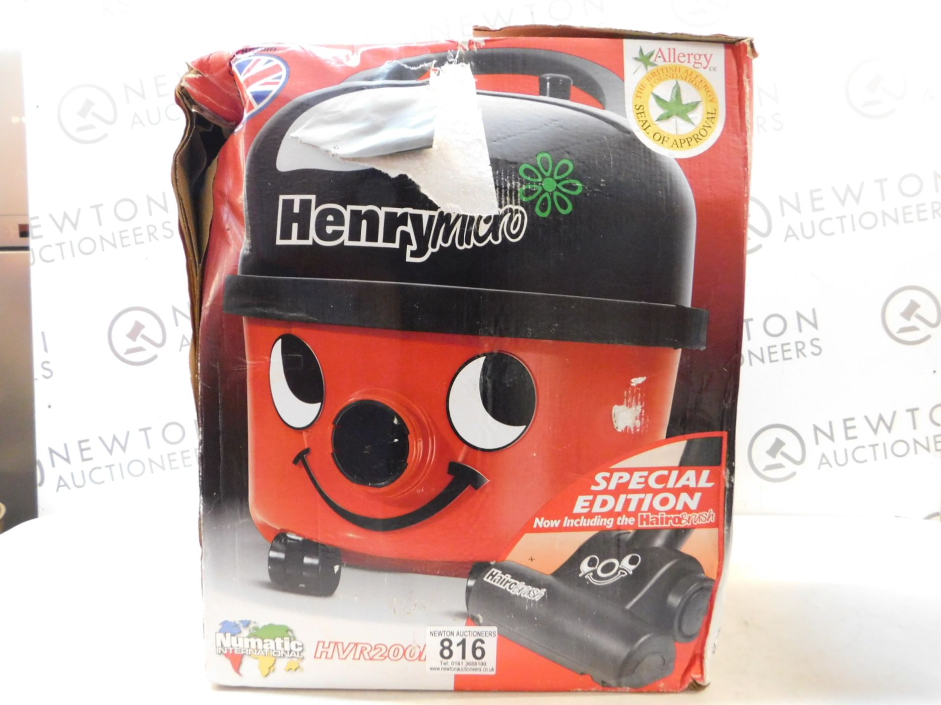 1 BOXED NUMATIC HENRY HVR200M VACUUM CLEANER WITH ACCESSORIES RRP Â£179.99