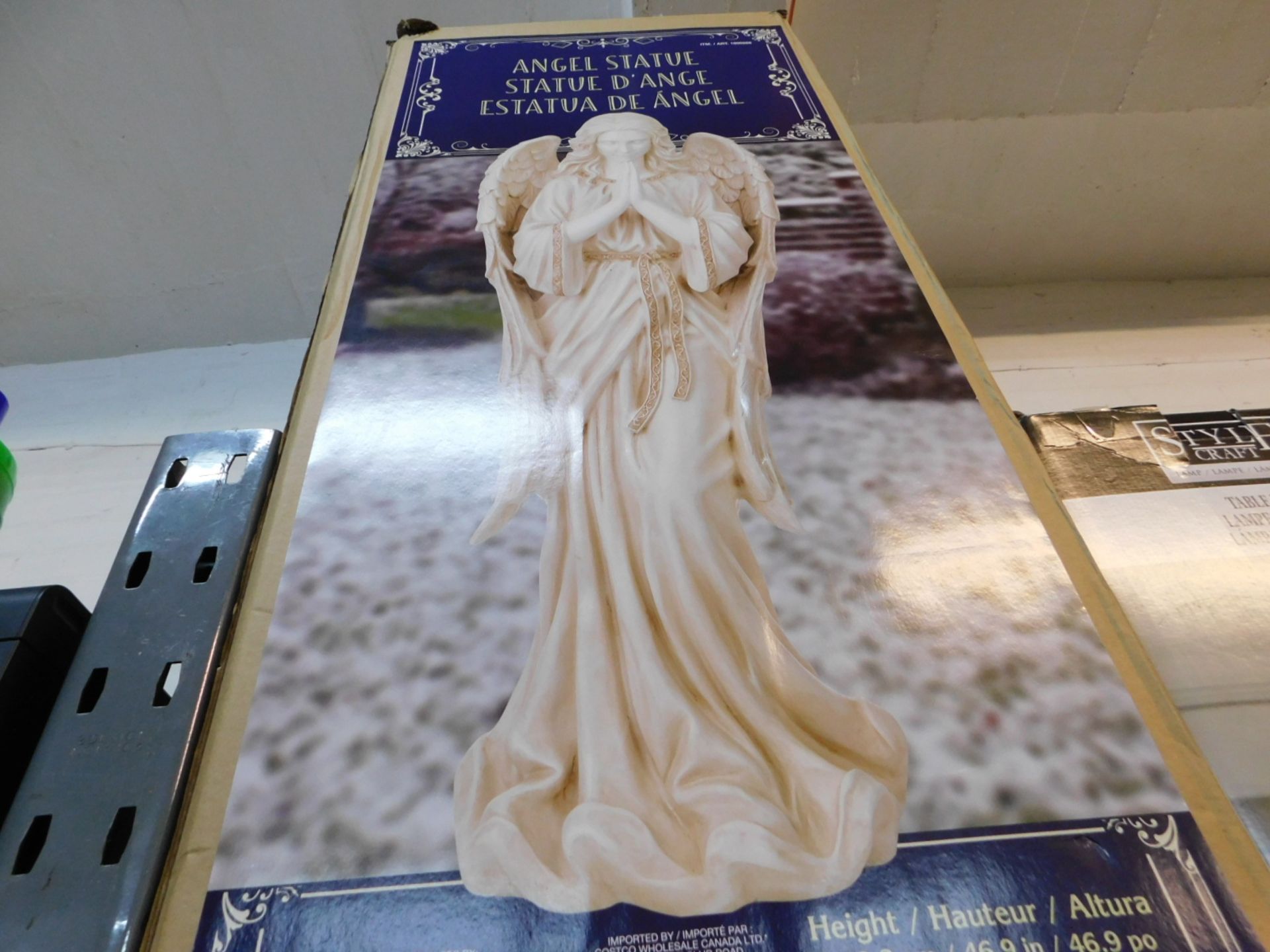 1 BOXED ANGEL STATUE 119CM TALL RRP Â£99.99