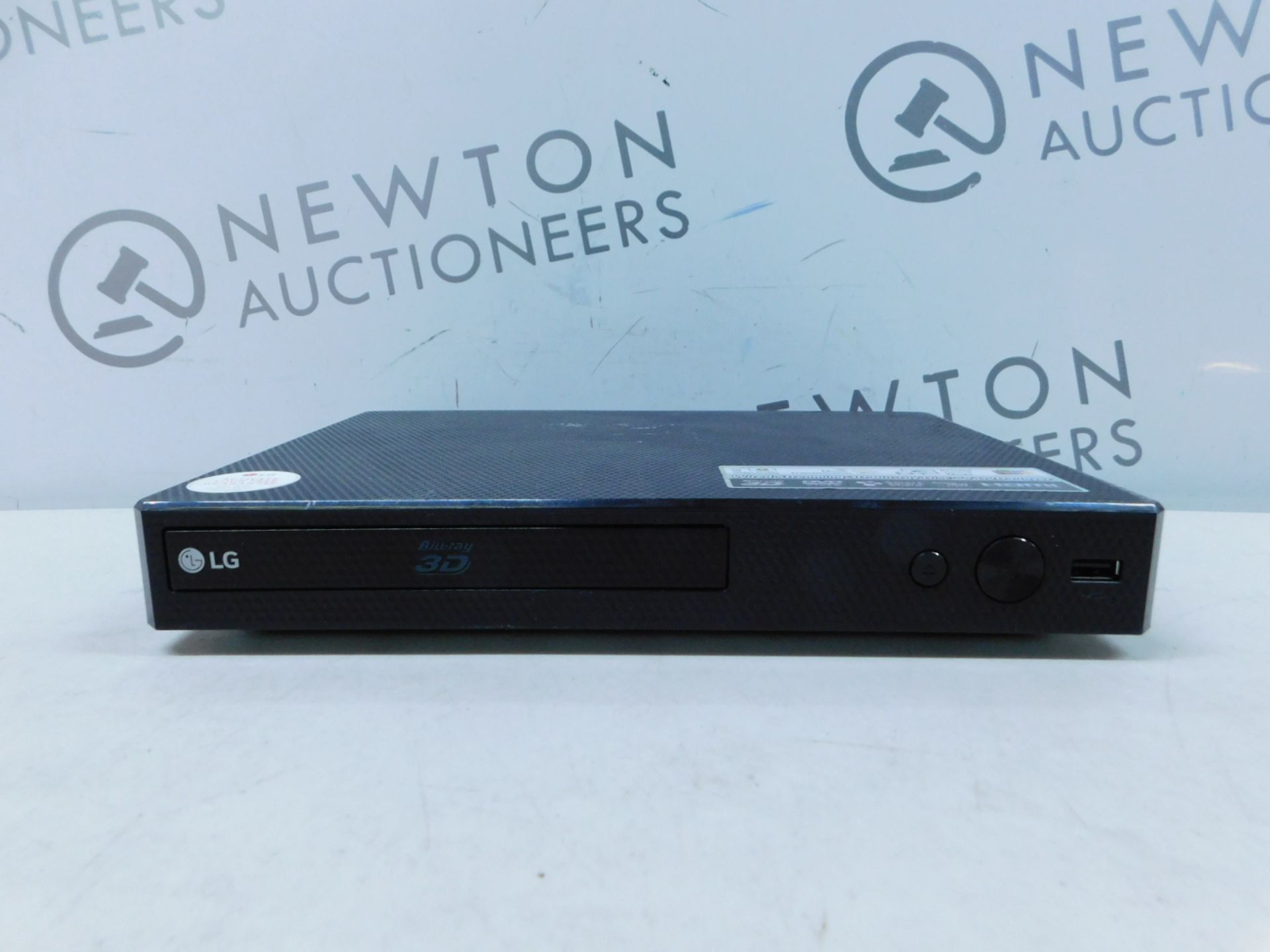 1 LG BP450 SMART 3D BLU-RAY AND DVD PLAYER RRP Â£89.99