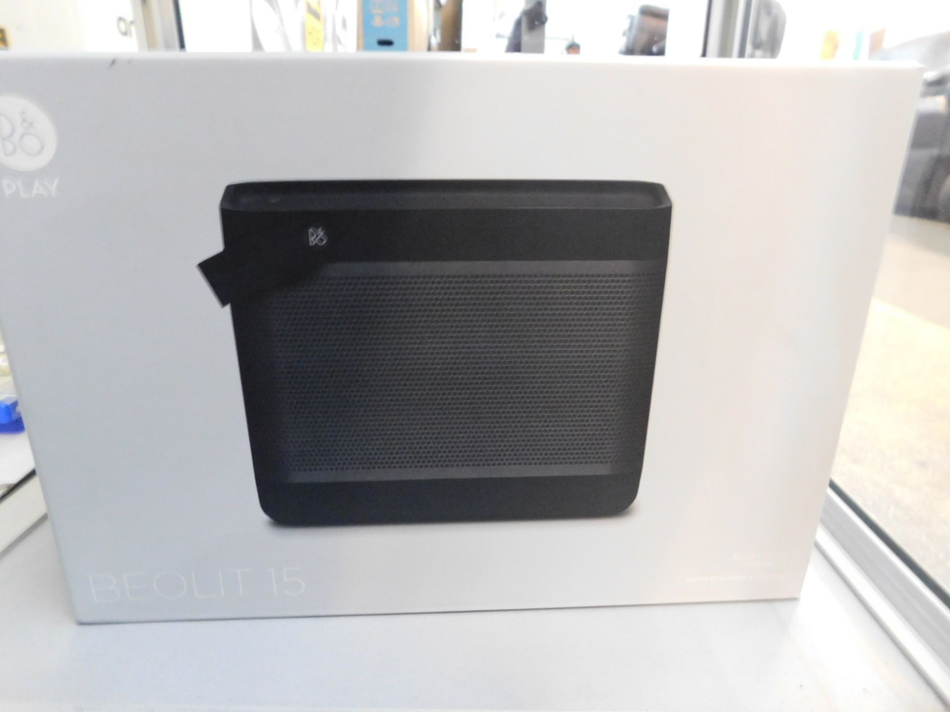 1 BOXED BANG AND OLUFSEN BEOLIT15 BLUETOOTH SPEAKER IN BLACK RRP Â£449