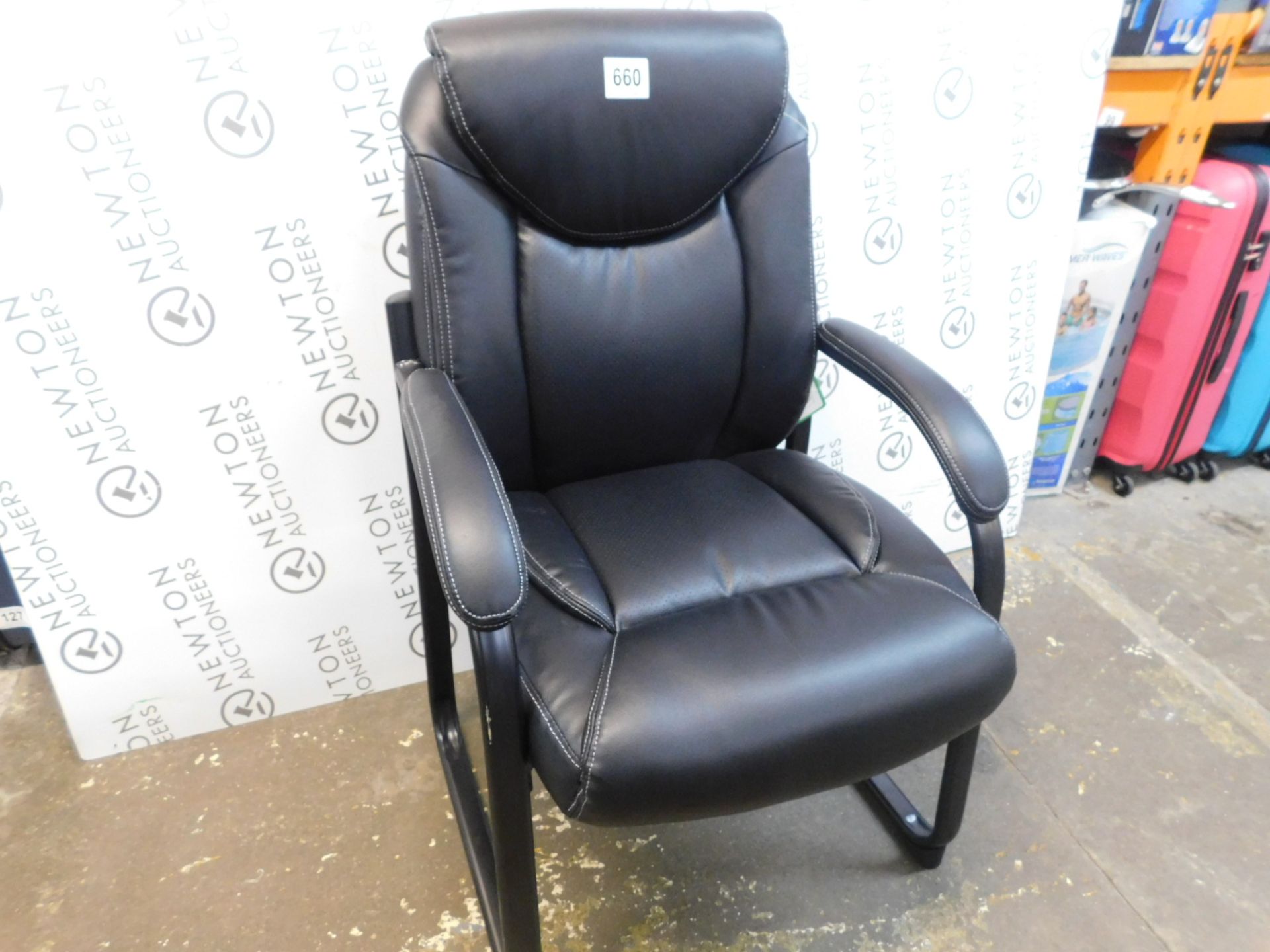 1 TRUE INNOVATIONS BLACK BONDED LEATHER OFFICE GUEST CHAIR RRP Â£119.99