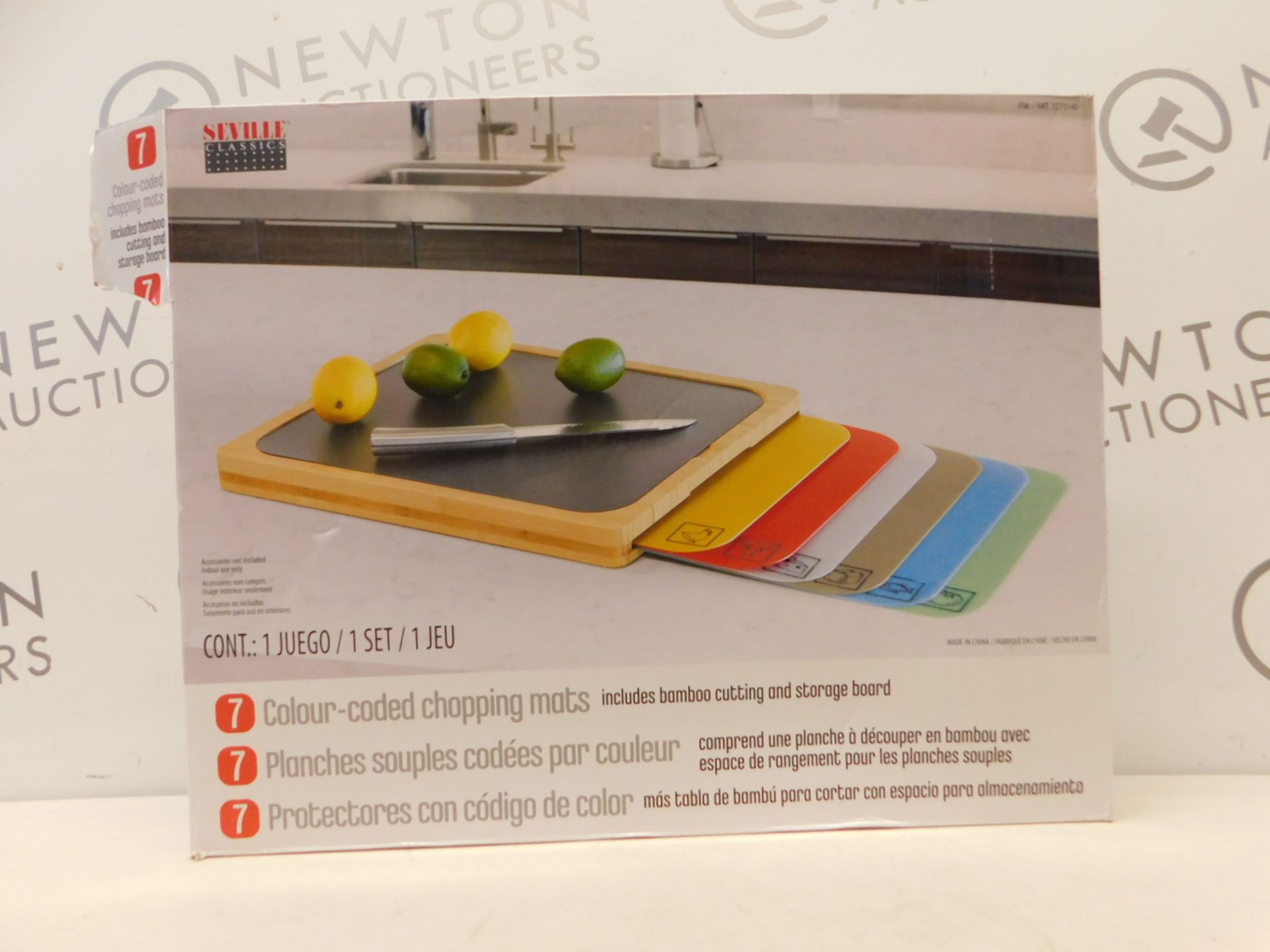 1 BOXED SEVILLE CLASSICS BAMBOO CHOPPING BOARD WITH 7 COLOUR-CODED MATS RRP Â£39.99