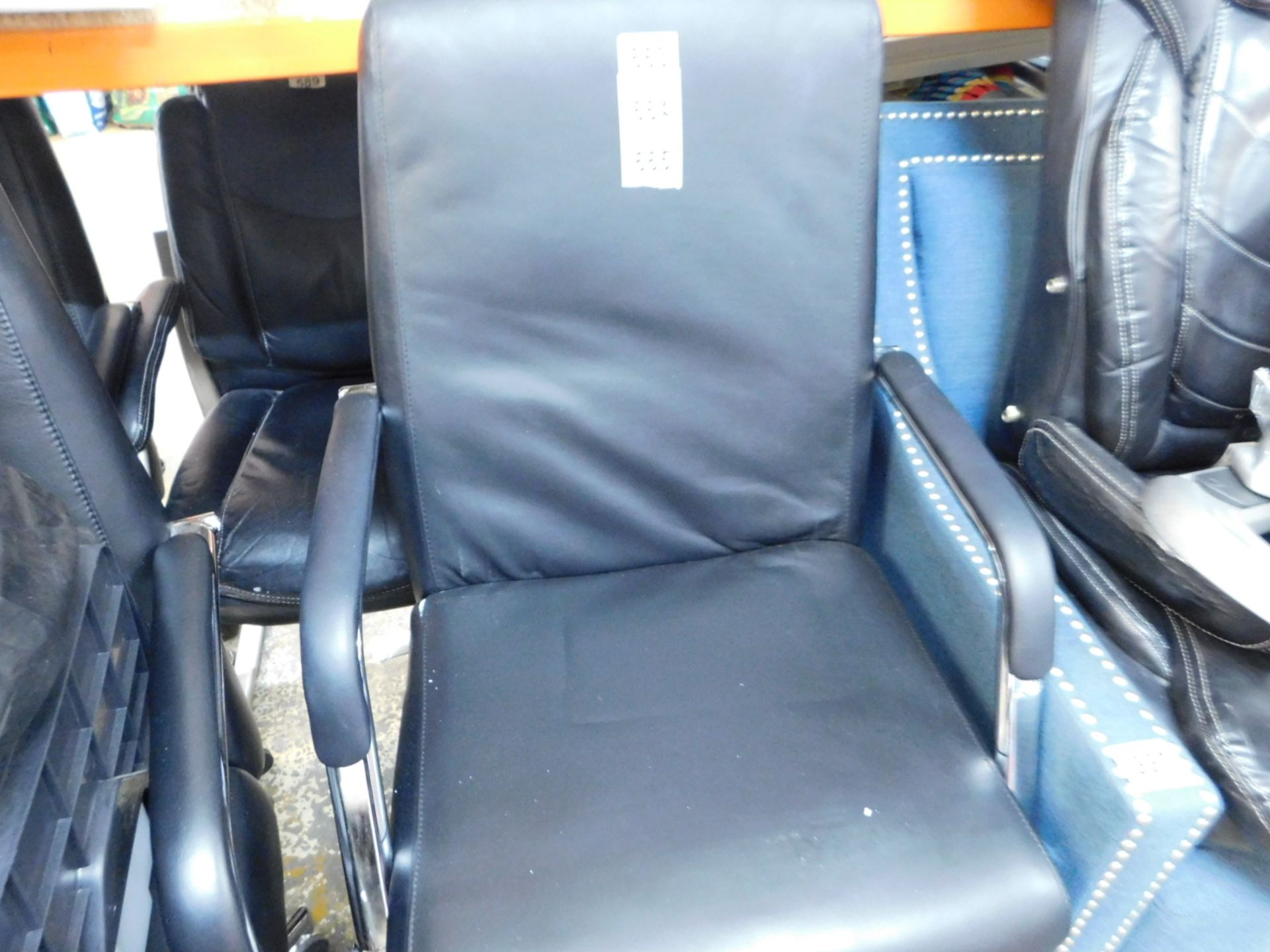 1 ITALIAN LEATHER BLACK BONDED GAS LIFT MANAGERS CHAIR RRP Â£179.99