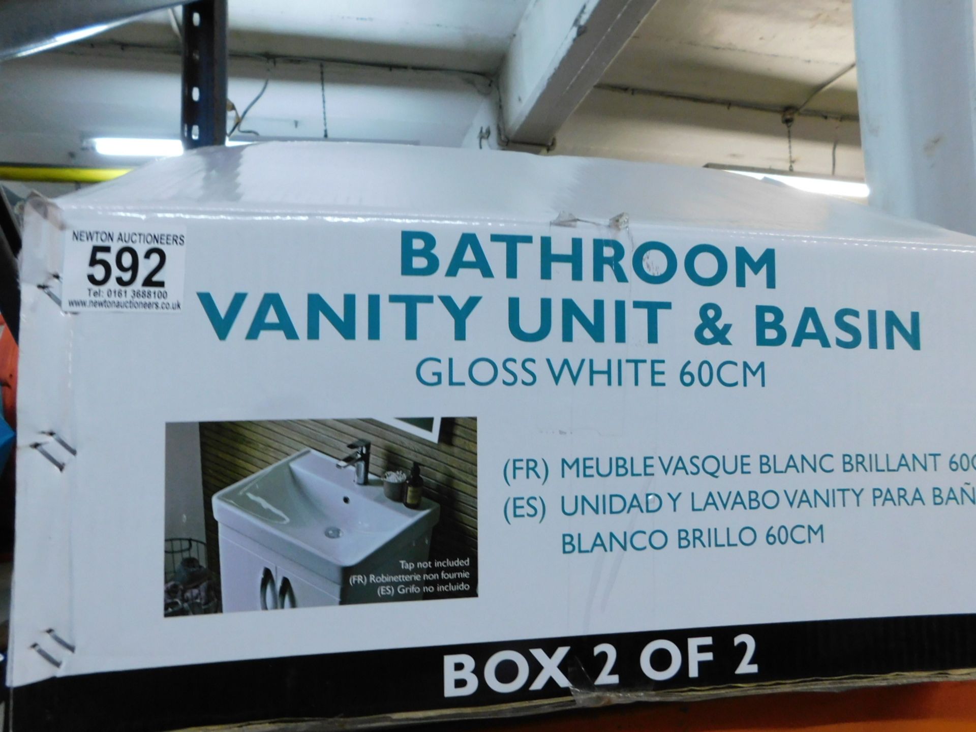 1 BOXED TAVISTOCK COMPASS BATHROOM BASIN IN GLOSS WHITE RRP Â£129.99