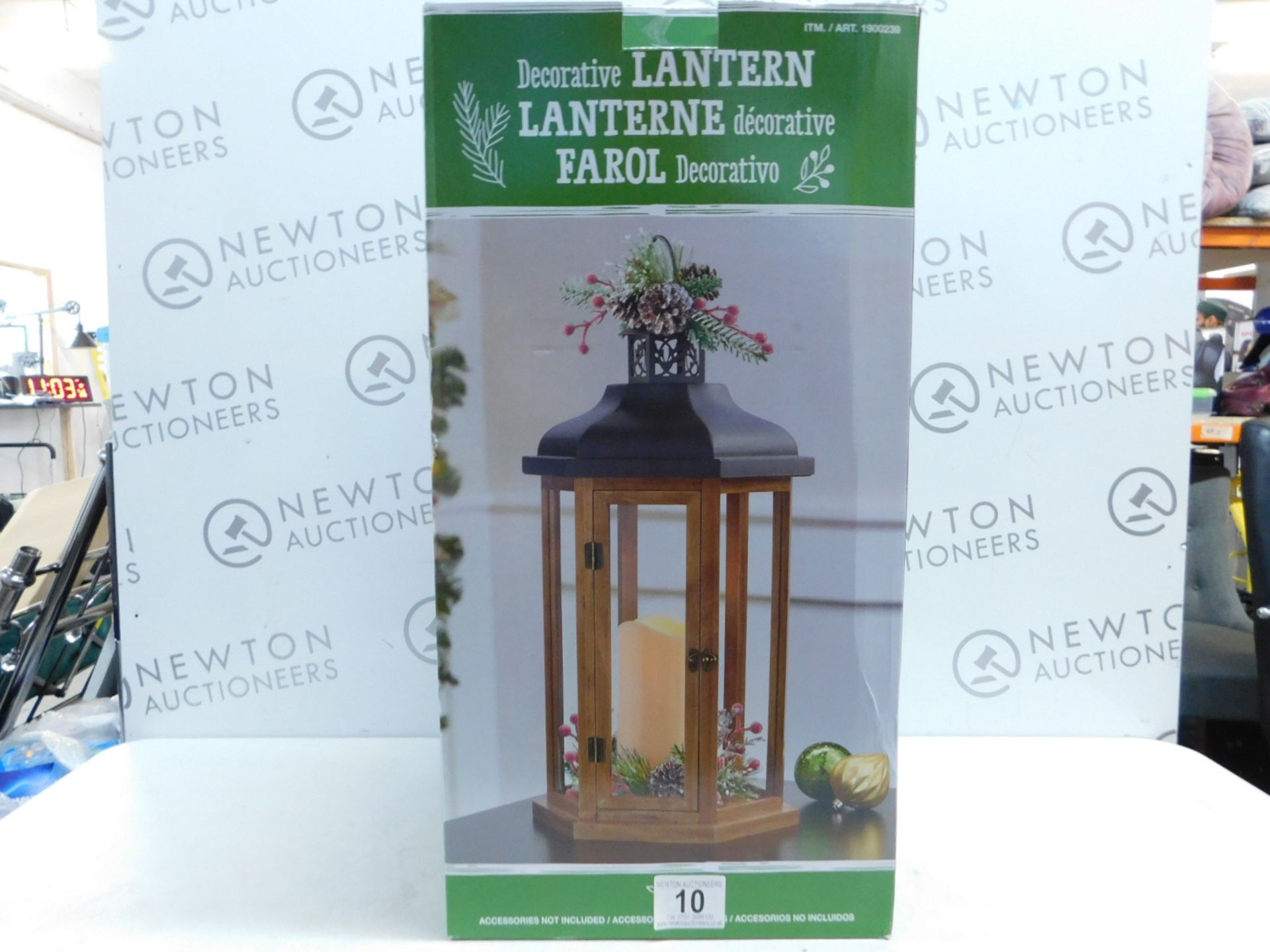 1 BOXED DECORATIVE LARGE LANTERN WITH LED PILLAR CANDLE RRP Â£89.99