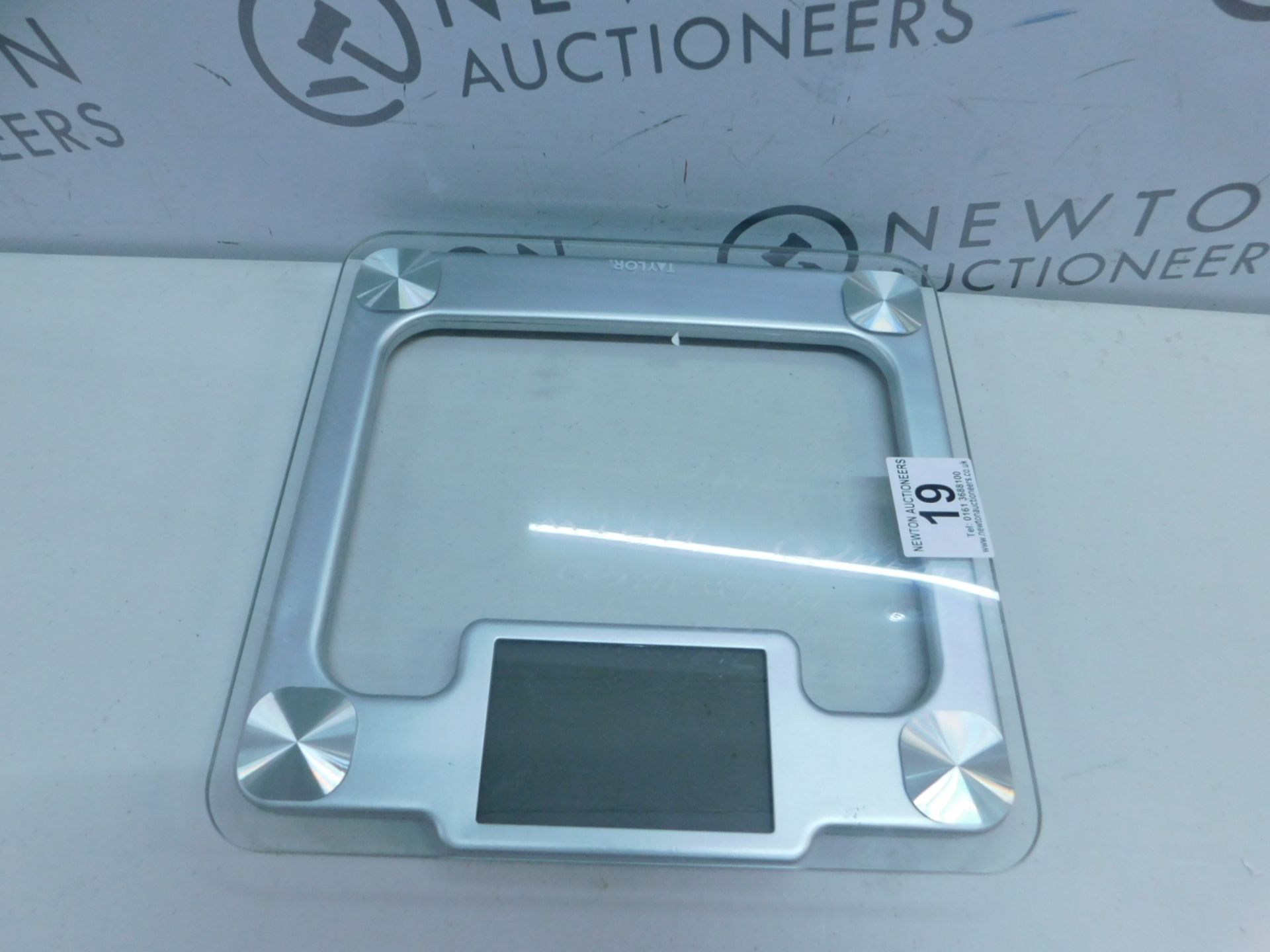 1 TAYLOR DIGITAL GLASS SCALE RRP Â£29.99