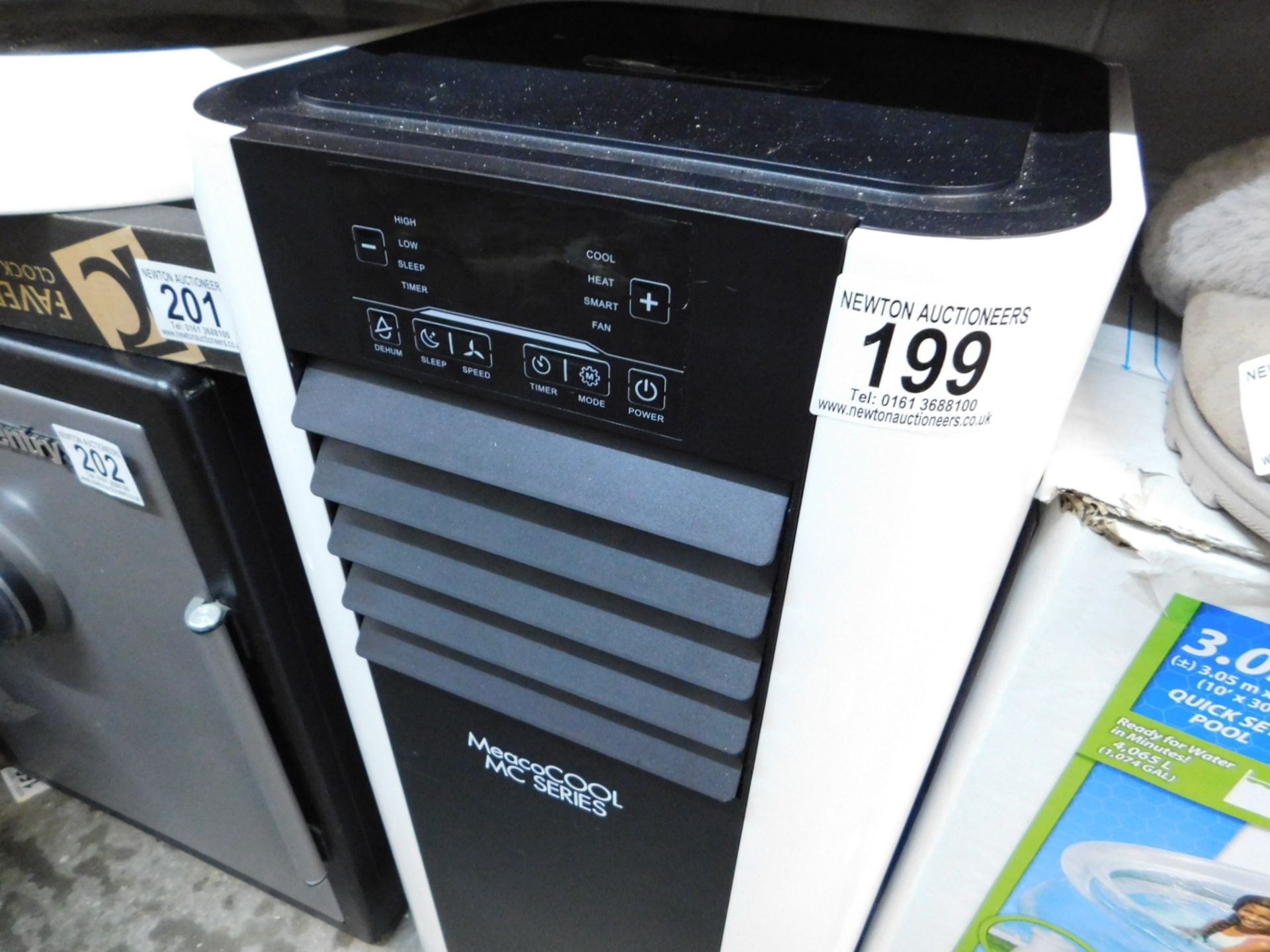 1 MEACO MC SERIES 10,000BTU HEATING & COOLING PORTABLE AIR CONDITIONER RRP Â£349.99 (WORKING, IN