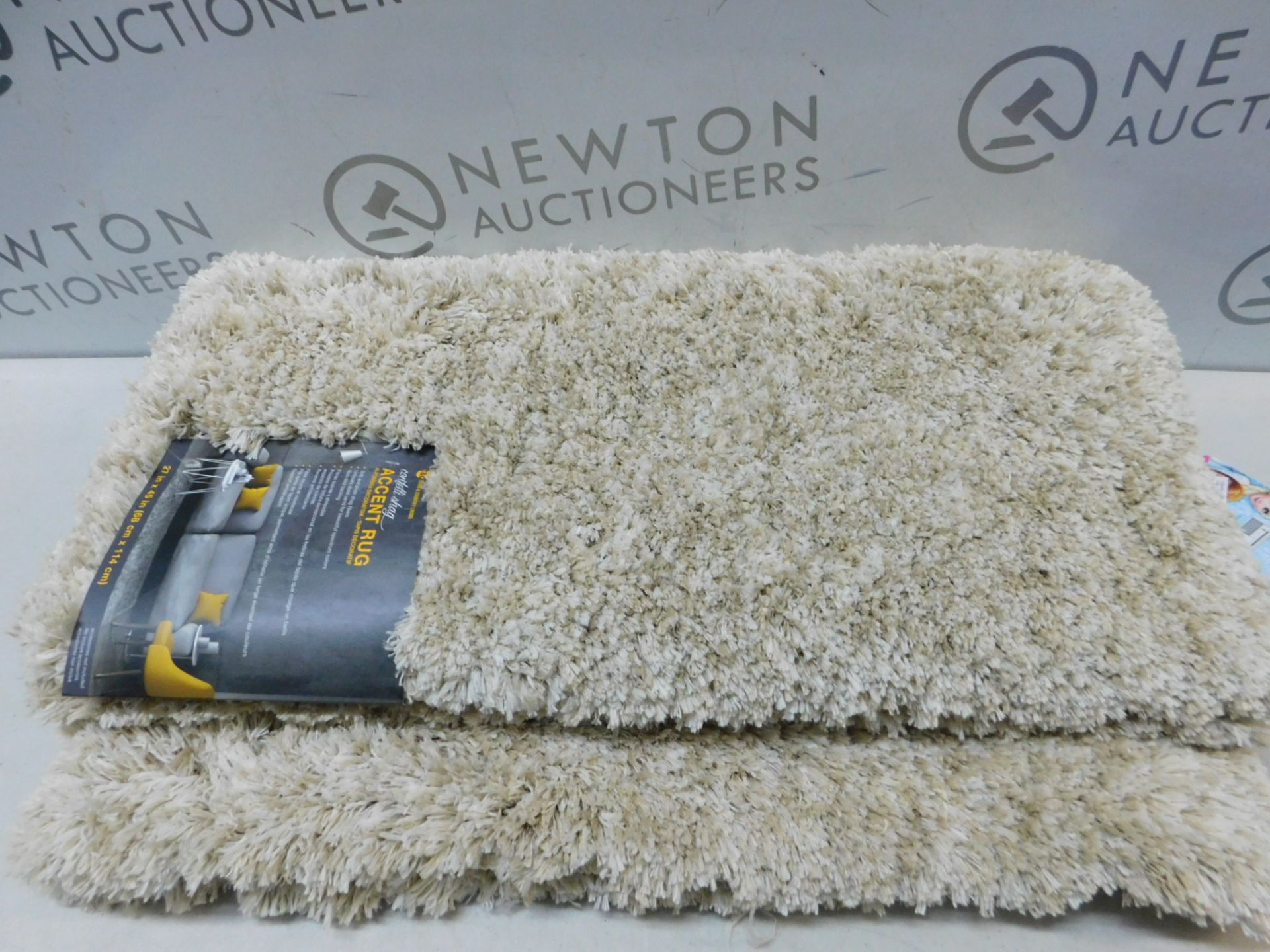 1 TOWN & COUNTRY LIVING CONFETTI SHAG BEIGE LUXURIOUS ACCENT RUG (68CM X 114CM) RRP Â£44.99