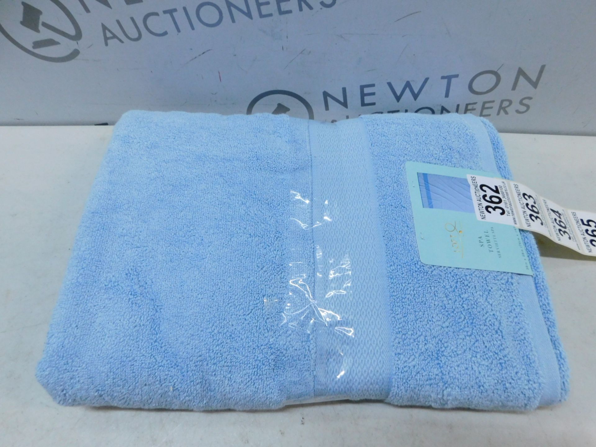 1 PACK OF LOFTEX LUXURY PREMIUM COTTON BLUE SPA TOWEL (73CM X 147CM) RRP Â£24.99
