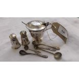 Pair of sterling silver and 5 miscellaneous silver and plated mustard and salt spoons,