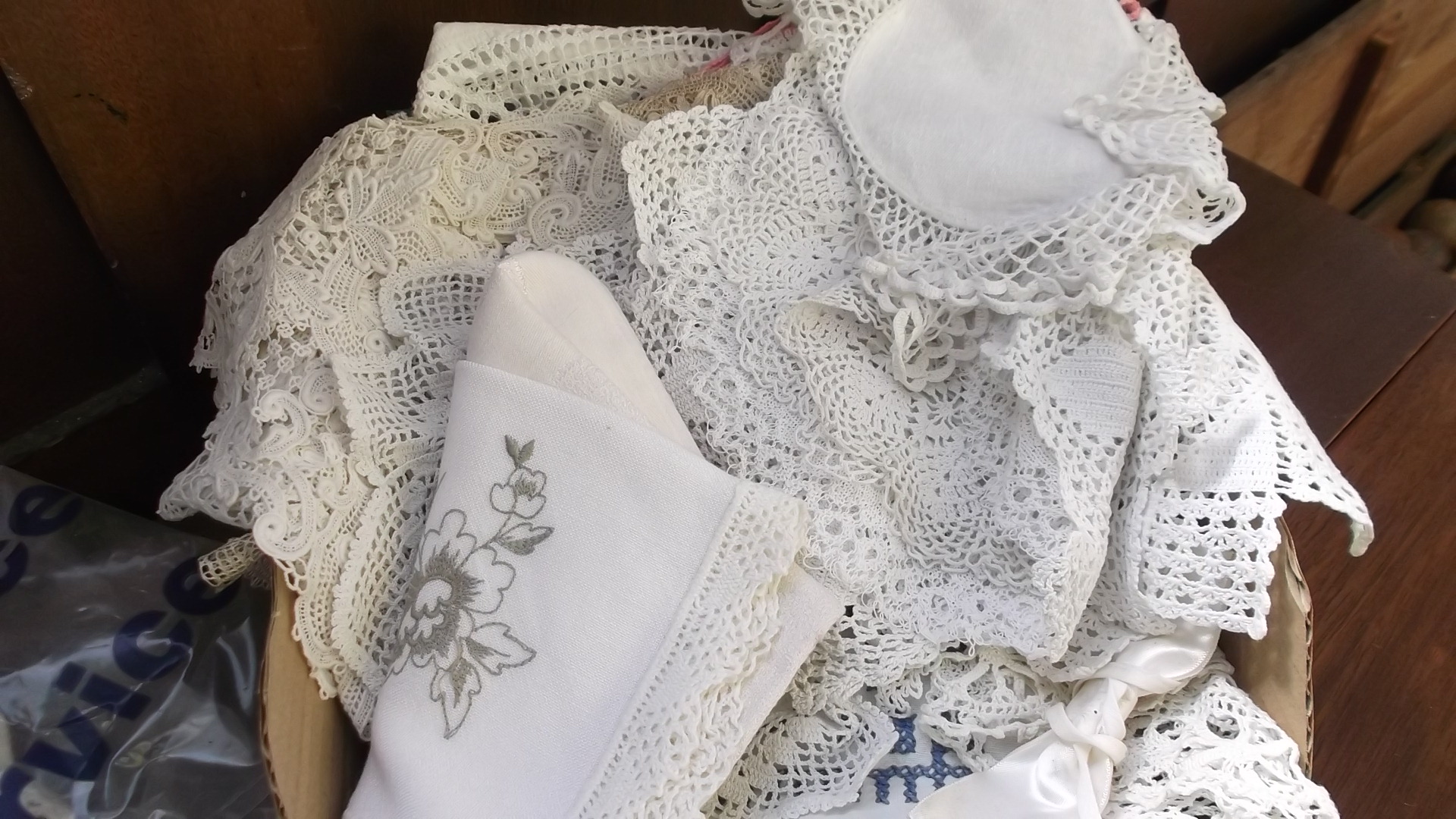 Small box of crocheted and other linen