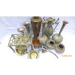 Selection of mixed brass incl. 2 trivets, Indian brass flower vases etc.