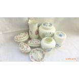8 decorative bone china pieces incl.