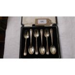 Boxed pair of six silver Apostle coffee spoons (Sheffield 1901)