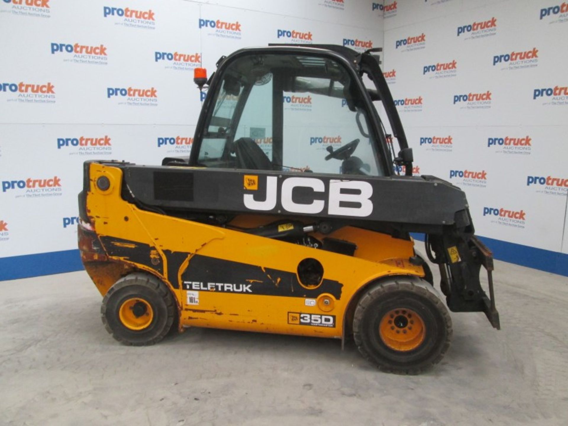 JCB TLT35 Plant Diesel - VIN: JCBTLT35V02252617 - Year: 2014 - 2,806 Hours - Teletruck, Sold With - Image 6 of 9