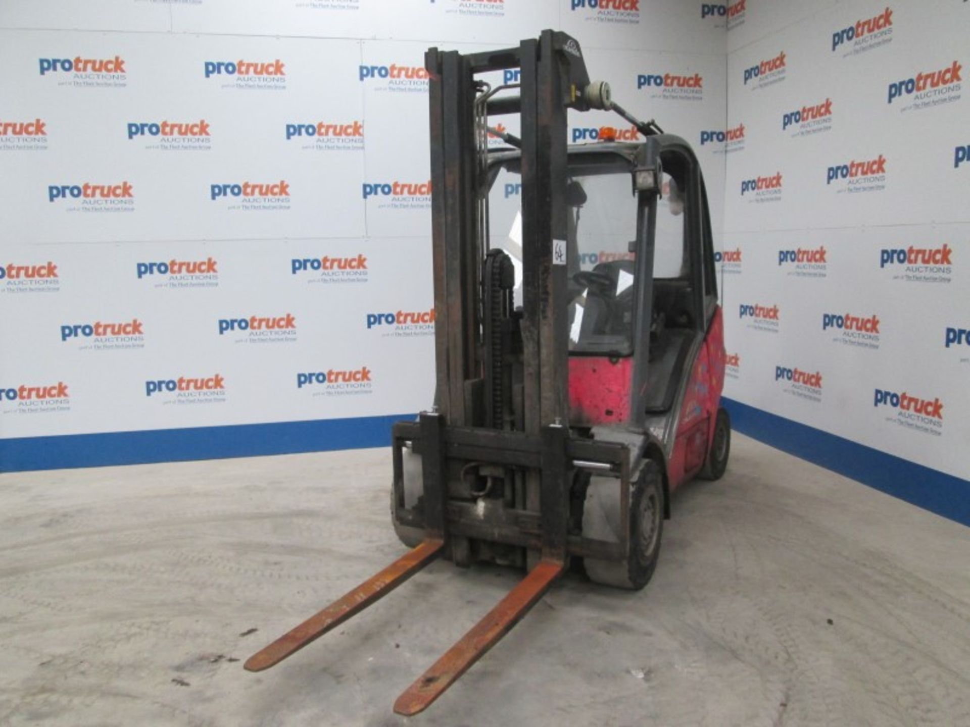 LINDE H30D Plant Diesel - VIN: H2X393P02695 - Year: 2003 - 13,764 Hours - Duplex Forklift,