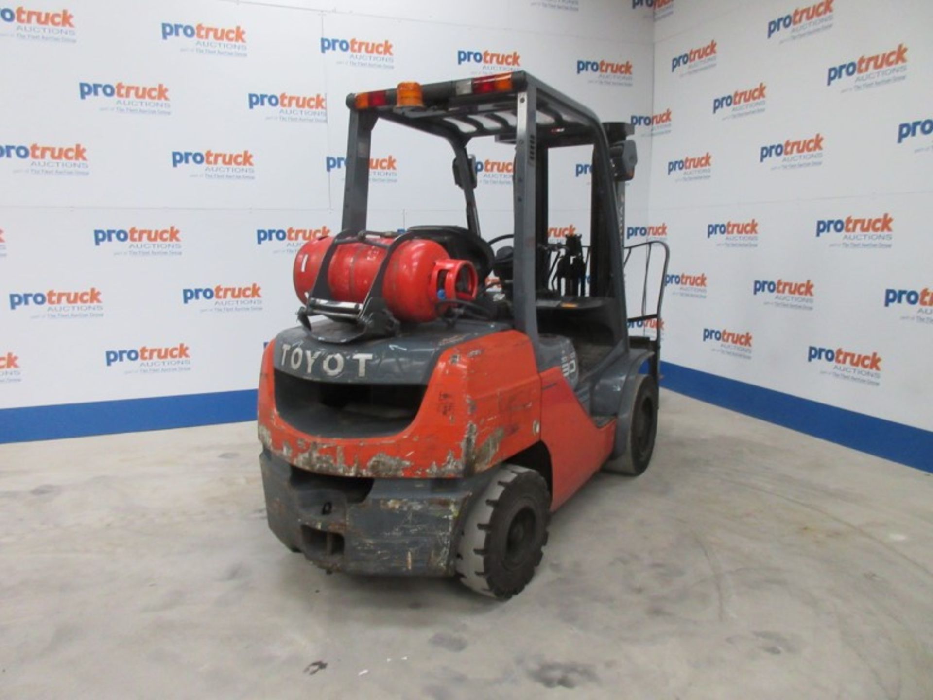 TOYOTA 02-8FGF30 Plant LPG / CNG - VIN: 8FGF35E30735 - Year: 2012 - 8,377 Hours - Triplex 4.3M - Image 4 of 9