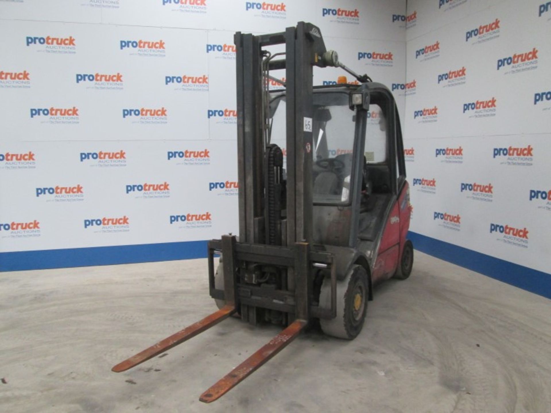 LINDE H30D Plant Diesel - VIN: H2X393P02686 - Year: 2003 - 12,916 Hours - Duplex Forklift,