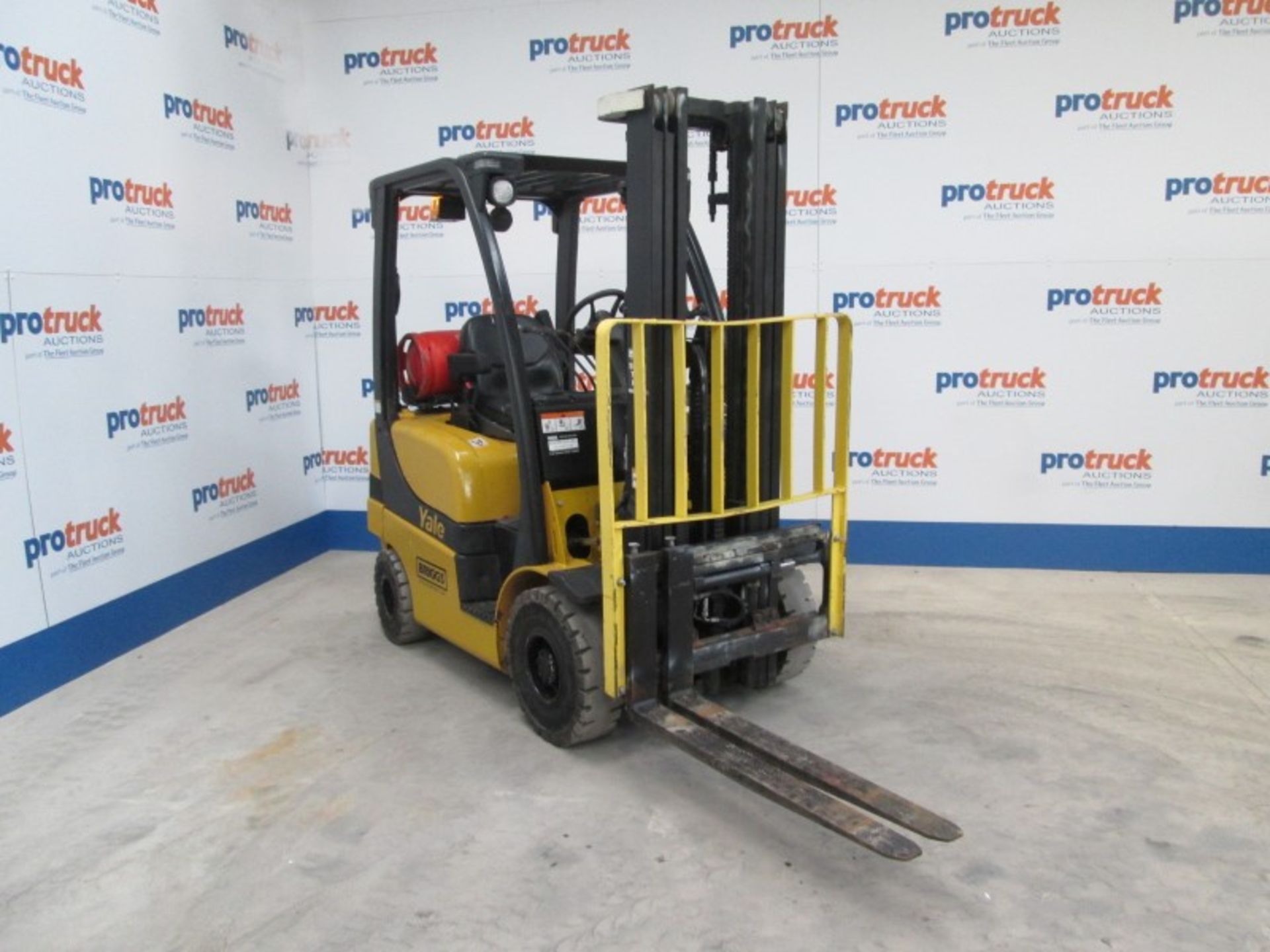 YALE GLP20SVX Plant LPG / CNG - VIN: C810B05654J - Year: 2011 - 6,216 Hours - Triplex 4.9M Forklift, - Image 2 of 9