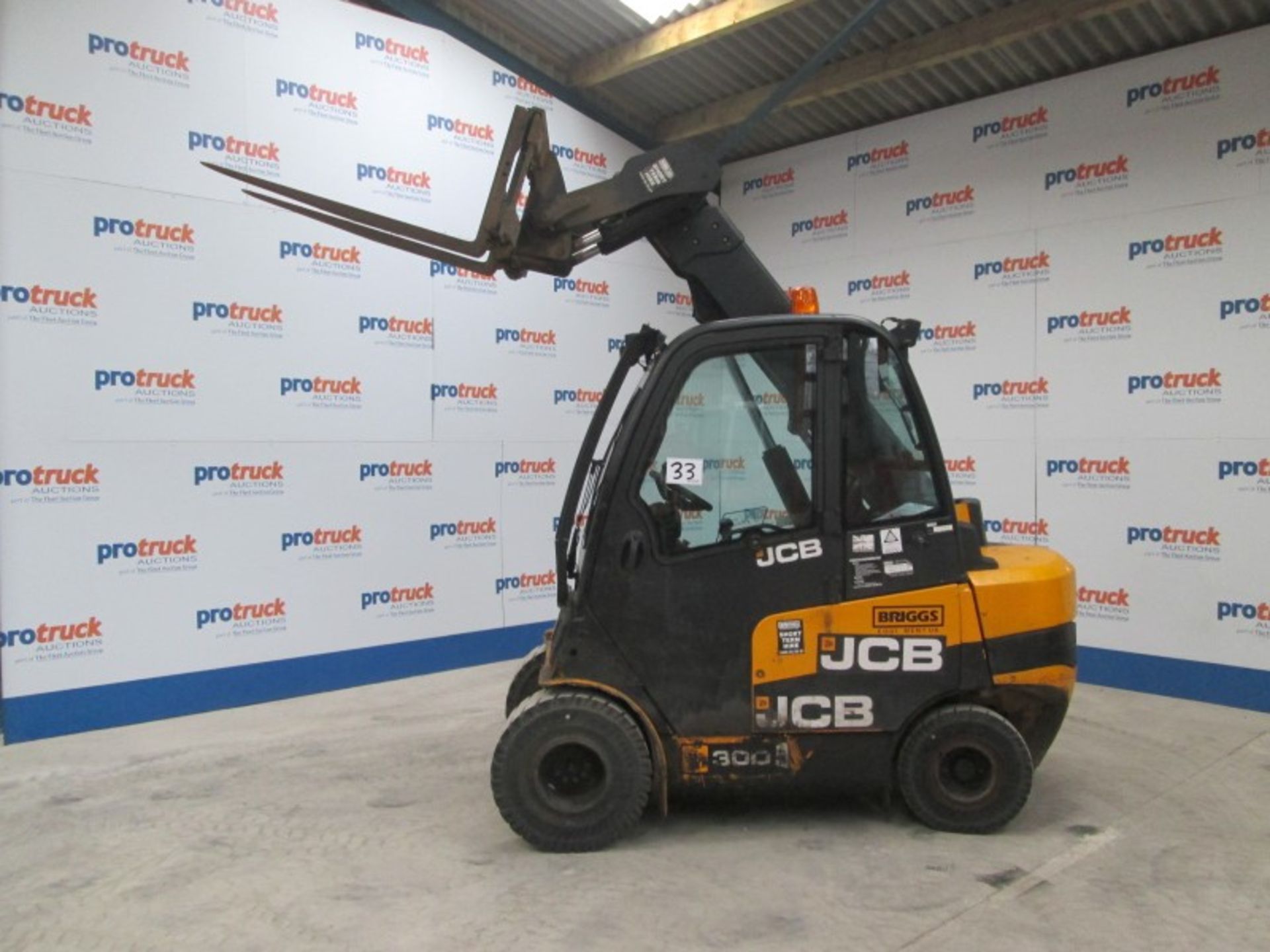 JCB TLT30 Plant Diesel - VIN: JCBTLT30P01539671 - Year: 2010 - 10,155 Hours - Teletruck, R.D.L - Image 3 of 9