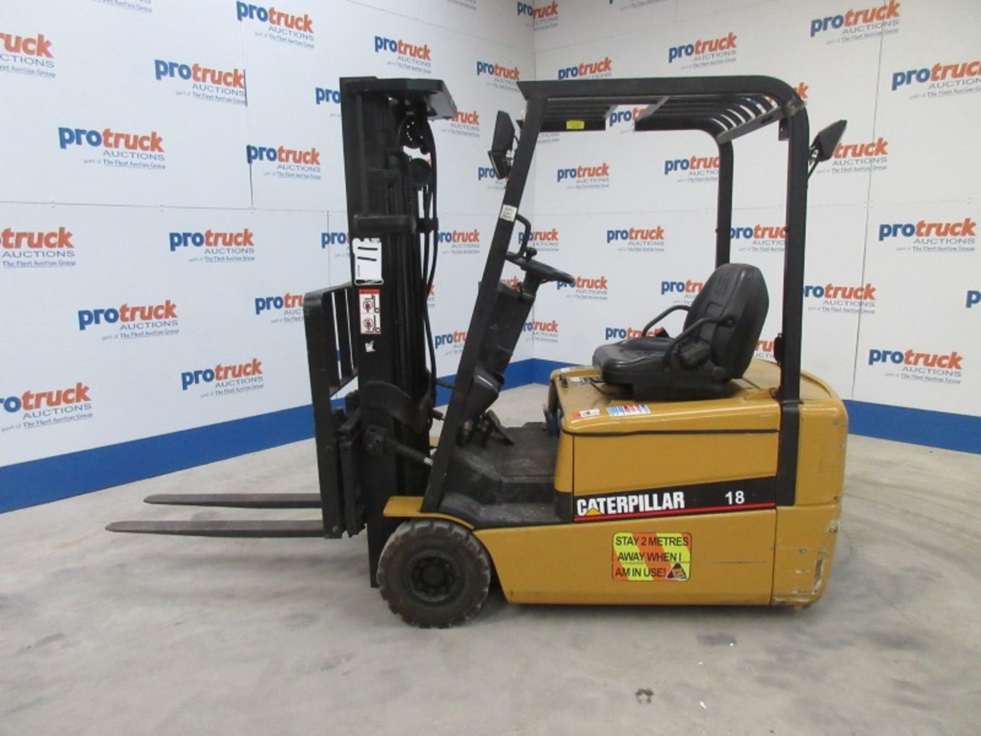 CATERPILLAR EP18KT Plant Electric - VIN: ETB5A26198 - Year: 2002 - 5,923 Hours - Triplex Forklift, - Image 3 of 9