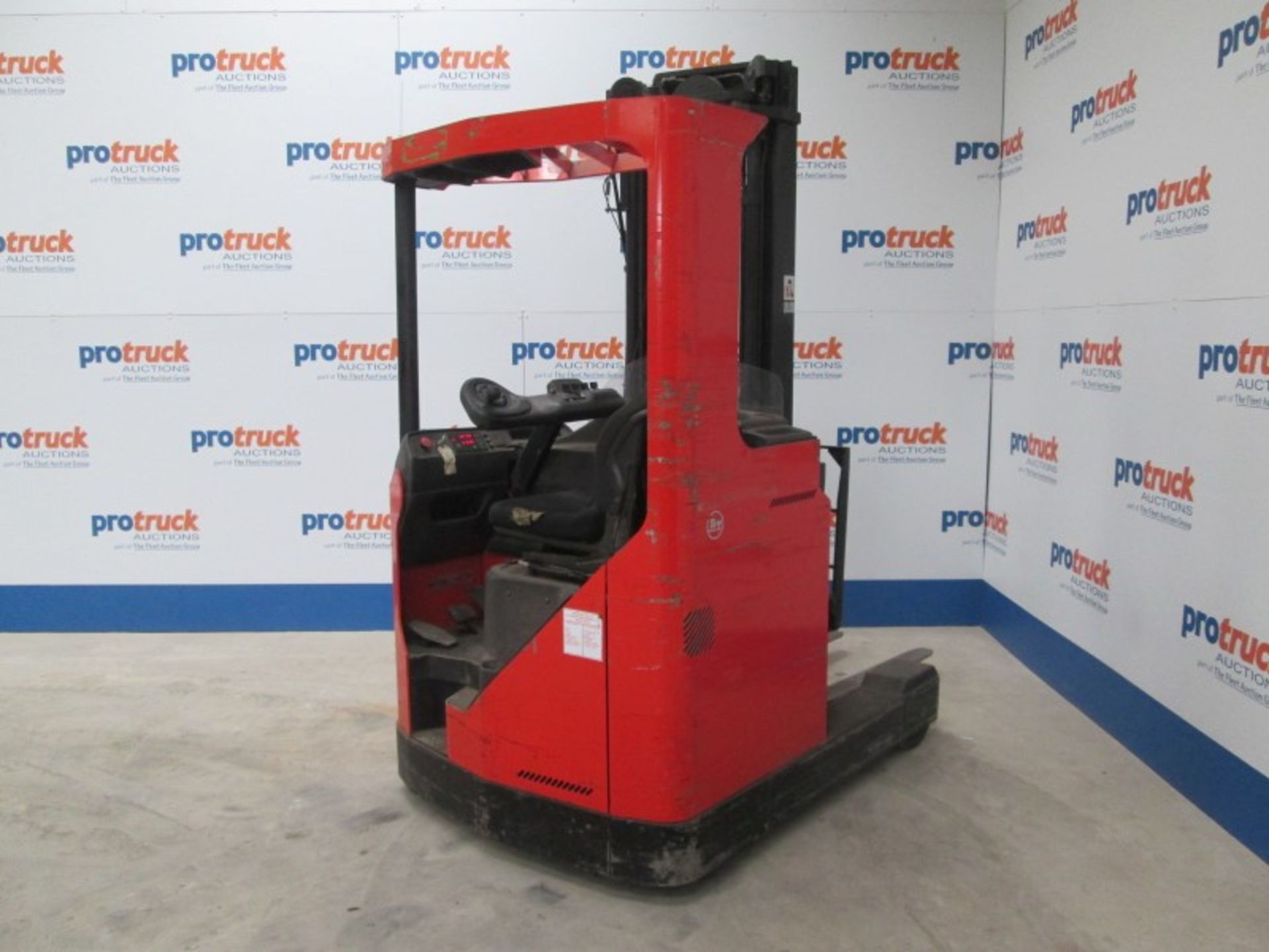 BT RR B2 Plant Electric - VIN: 722931 - 5,196 Hours - Duplex 5.7M Reach Truck, R.D.L LOCATED IN - Image 4 of 9