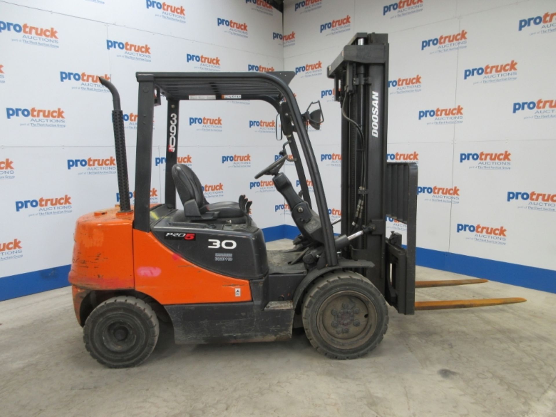 DOOSAN D30S-5 Plant Diesel - VIN: FDA06124011445 - Year: 2011 - 3,798 Hours - Duplex 3.2M - Image 6 of 9