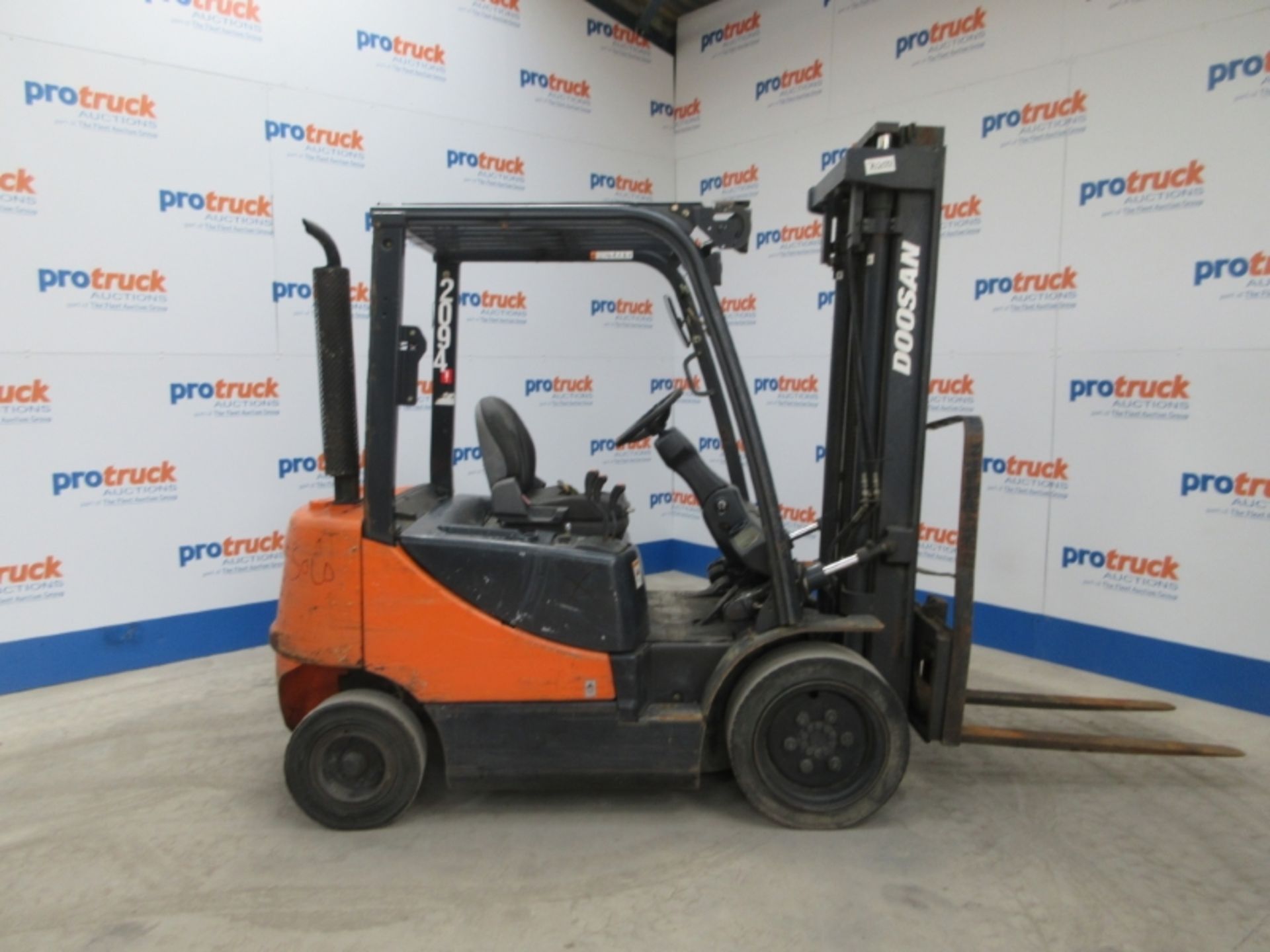 DOOSAN D20S-5 Plant Diesel - VIN: LR00156 - Year: 2007 - 5,660 Hours - Duplex 3.2M Forklift, - Image 6 of 9