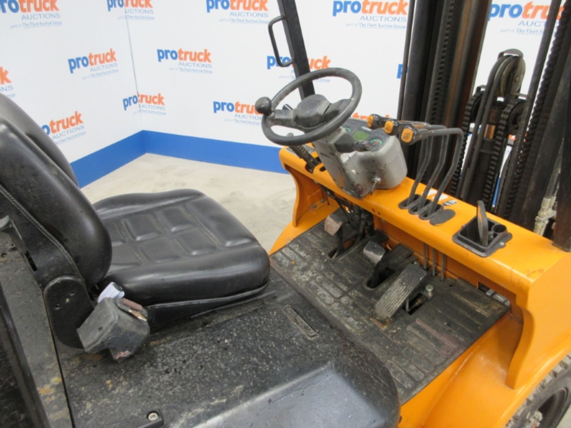 MAXIMAL FD25T-M2W0 Plant Diesel - VIN: 13250438 - 2,726 Hours - Triplex 4.8M Forklift, Sideshift, - Image 8 of 9