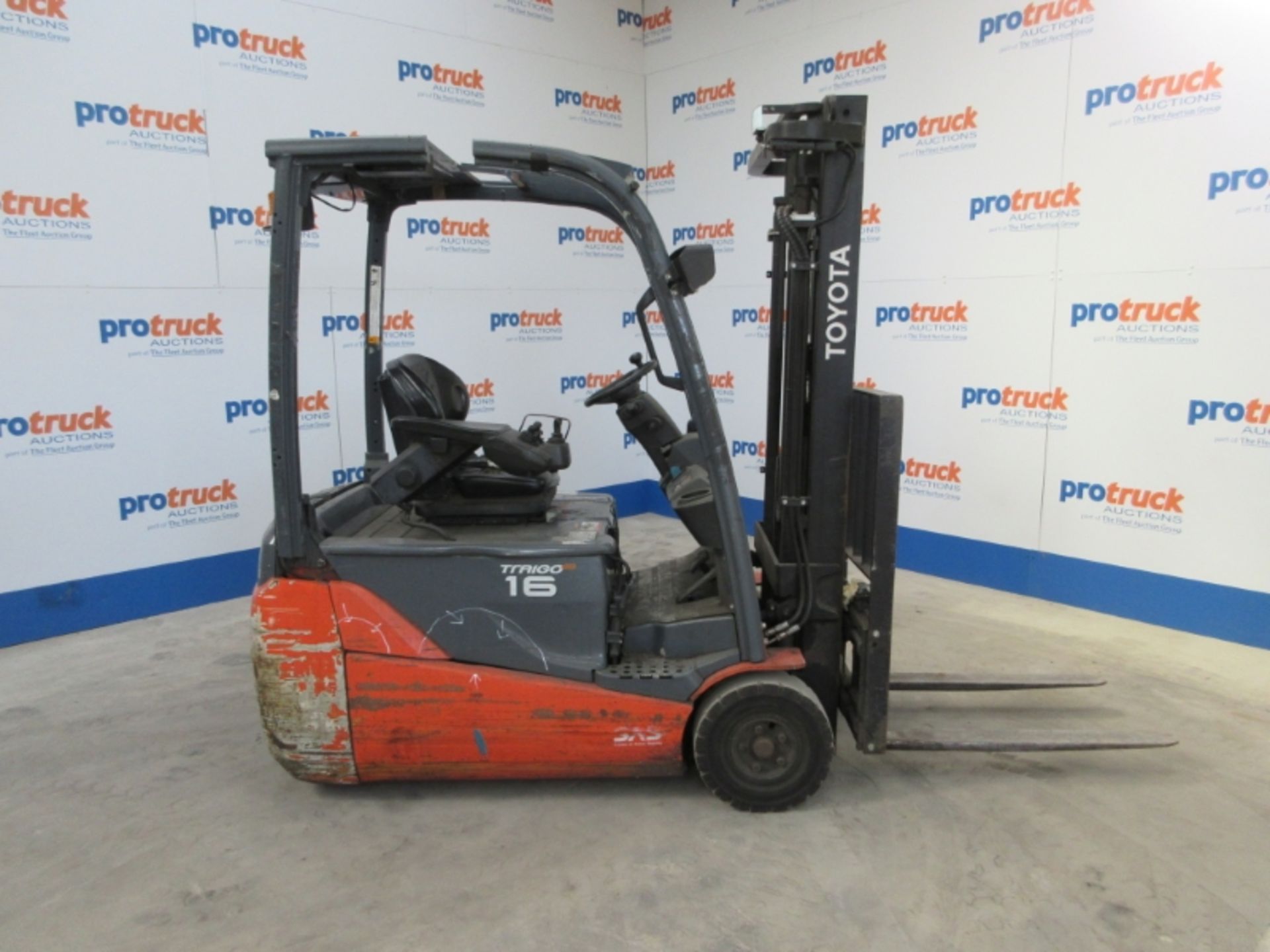 TOYOTA 8FBET16 Plant Electric - VIN: E11632 - Year: 2012 - 10,746 Hours - Duplex 3.3M Forklift, - Image 6 of 9