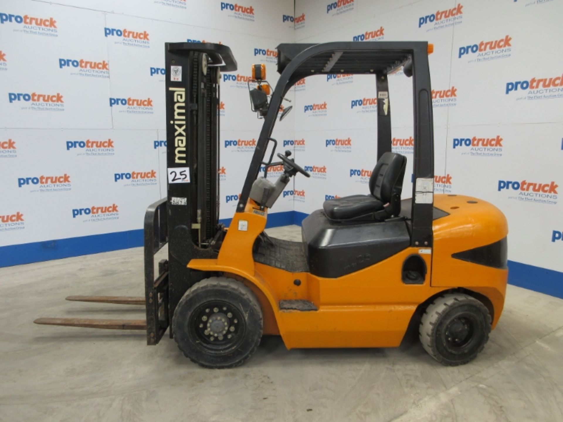 MAXIMAL FD25T-M2W0 Plant Diesel - VIN: 13250438 - 2,726 Hours - Triplex 4.8M Forklift, Sideshift, - Image 3 of 9