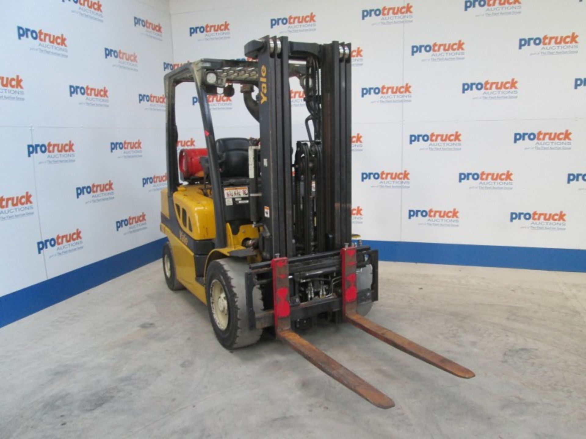 YALE GLP25VX E2170 Plant LPG / CNG - VIN: B875B24336K - Year: 2012 - no display Hours - Triplex 4.9M - Image 2 of 8