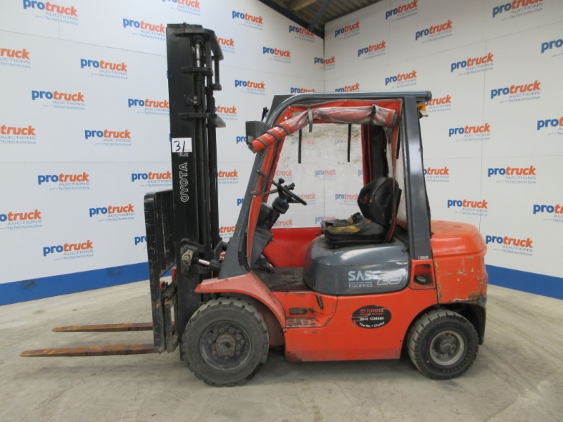 TOYOTA 62-7FDF25 Plant Diesel - VIN: 7FDF25E12882 - Year: 2001 - 3,490 Hours - Duplex 4M Forklift, - Image 3 of 9