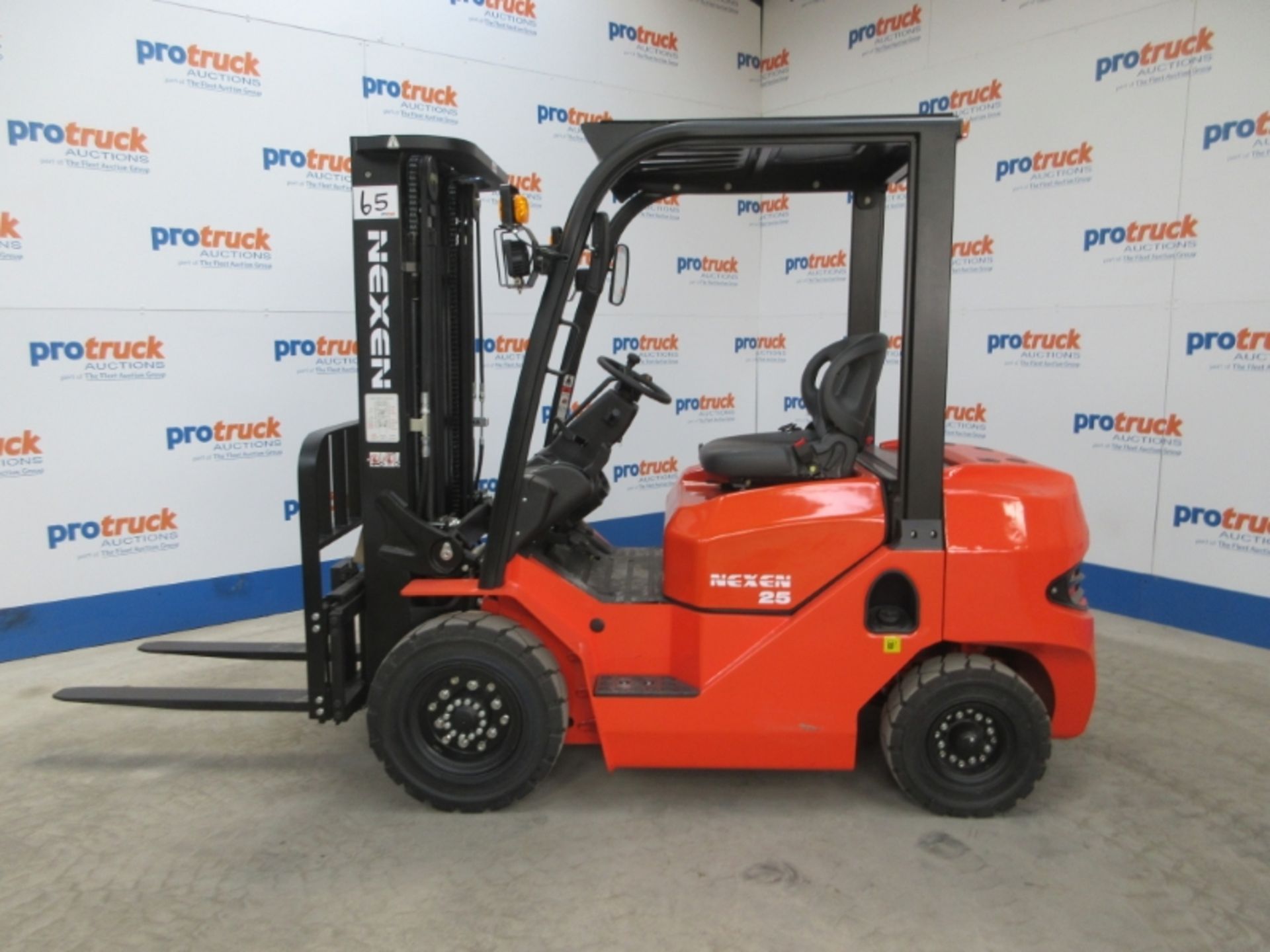 NEXEN FDR25 Plant Diesel - VIN: R2C1827J - Year: 2019 - 3 Hours - Triplex 4.8M Forklift, - Image 3 of 9