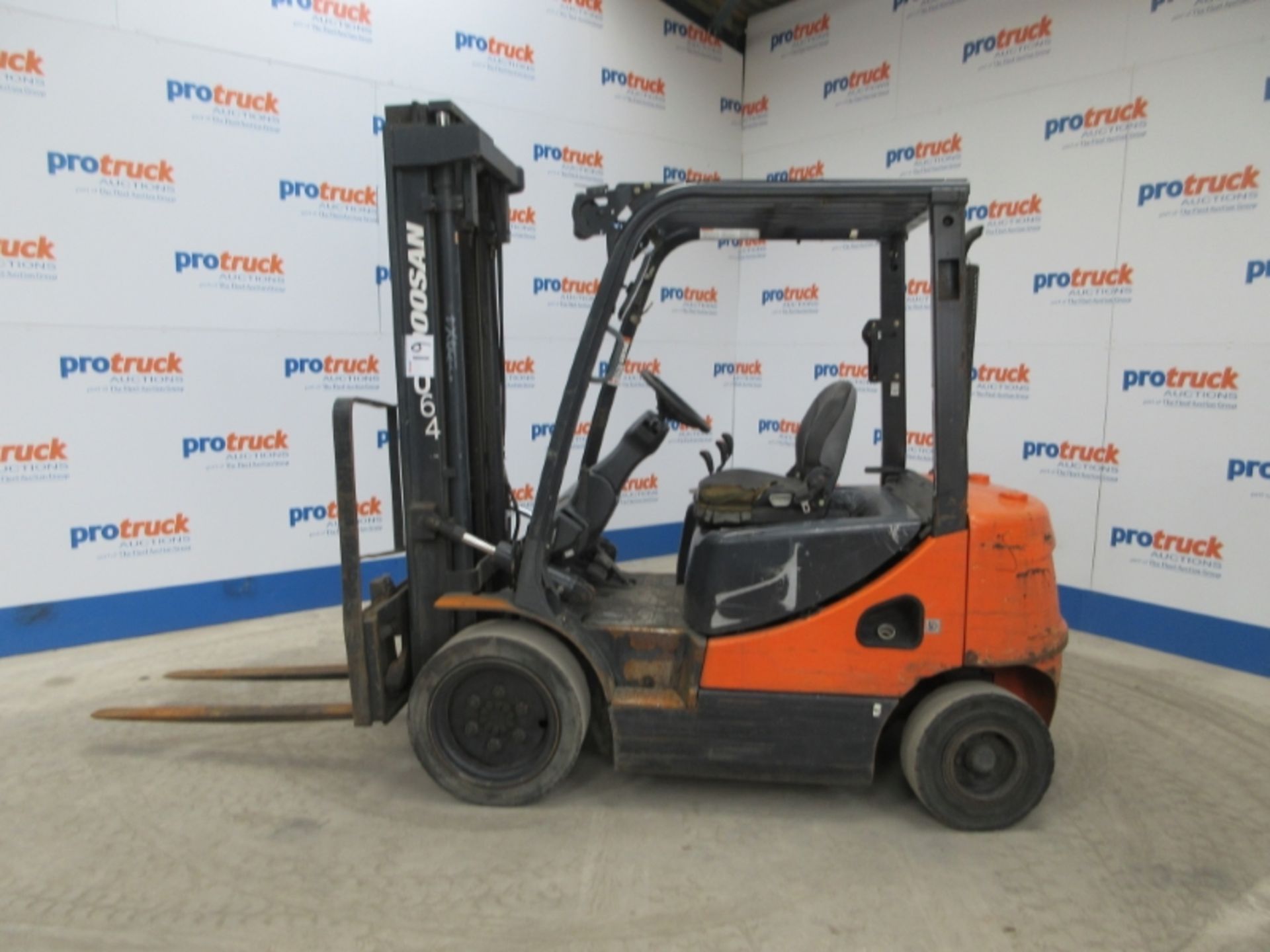 DOOSAN D20S-5 Plant Diesel - VIN: LR00156 - Year: 2007 - 5,660 Hours - Duplex 3.2M Forklift, - Image 3 of 9