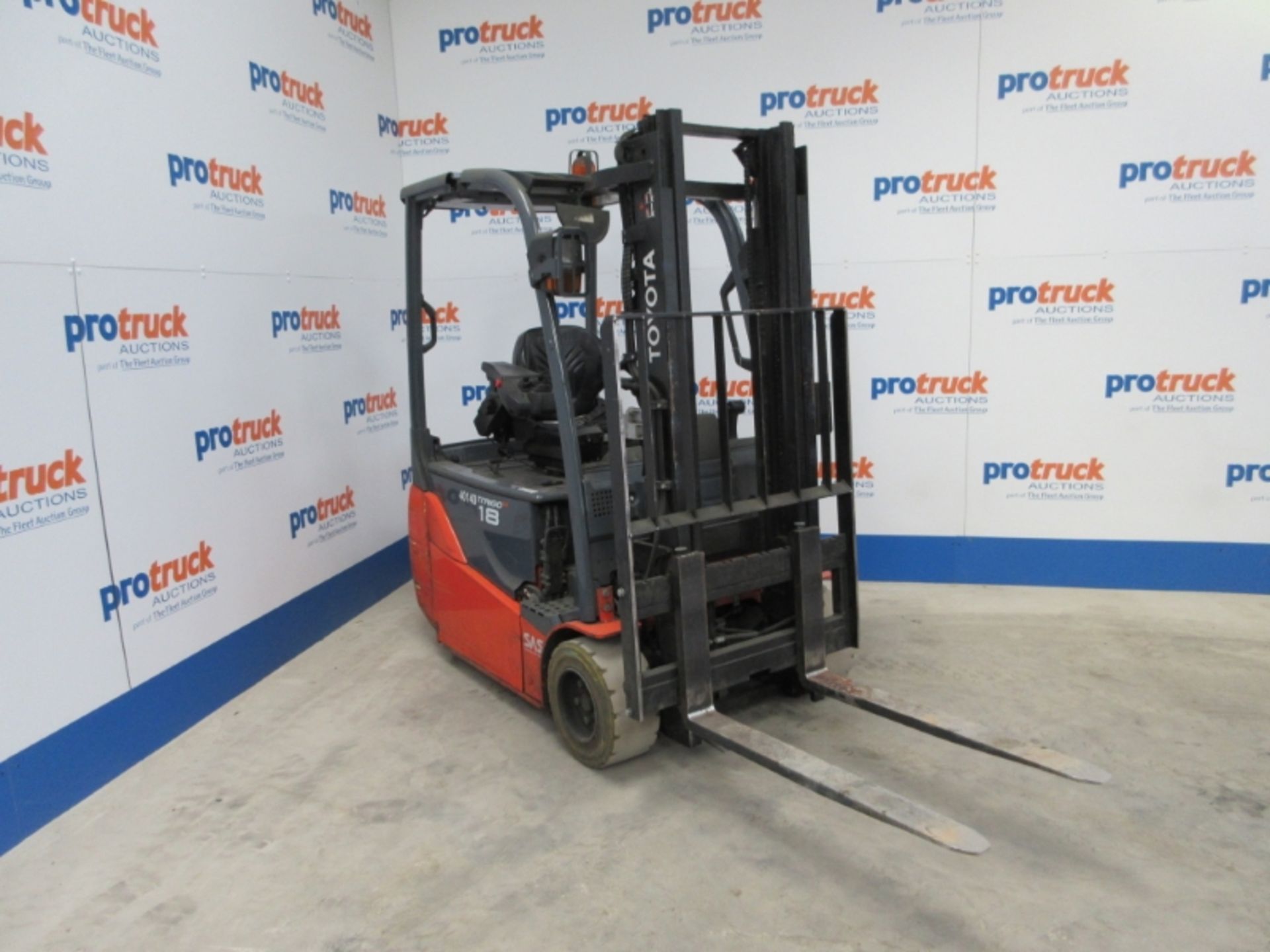 TOYOTA 8FBET18 Plant Electric - VIN: E10900 - Year: 2012 - 18,080 Hours - Duplex 3M Forklift, - Image 2 of 8