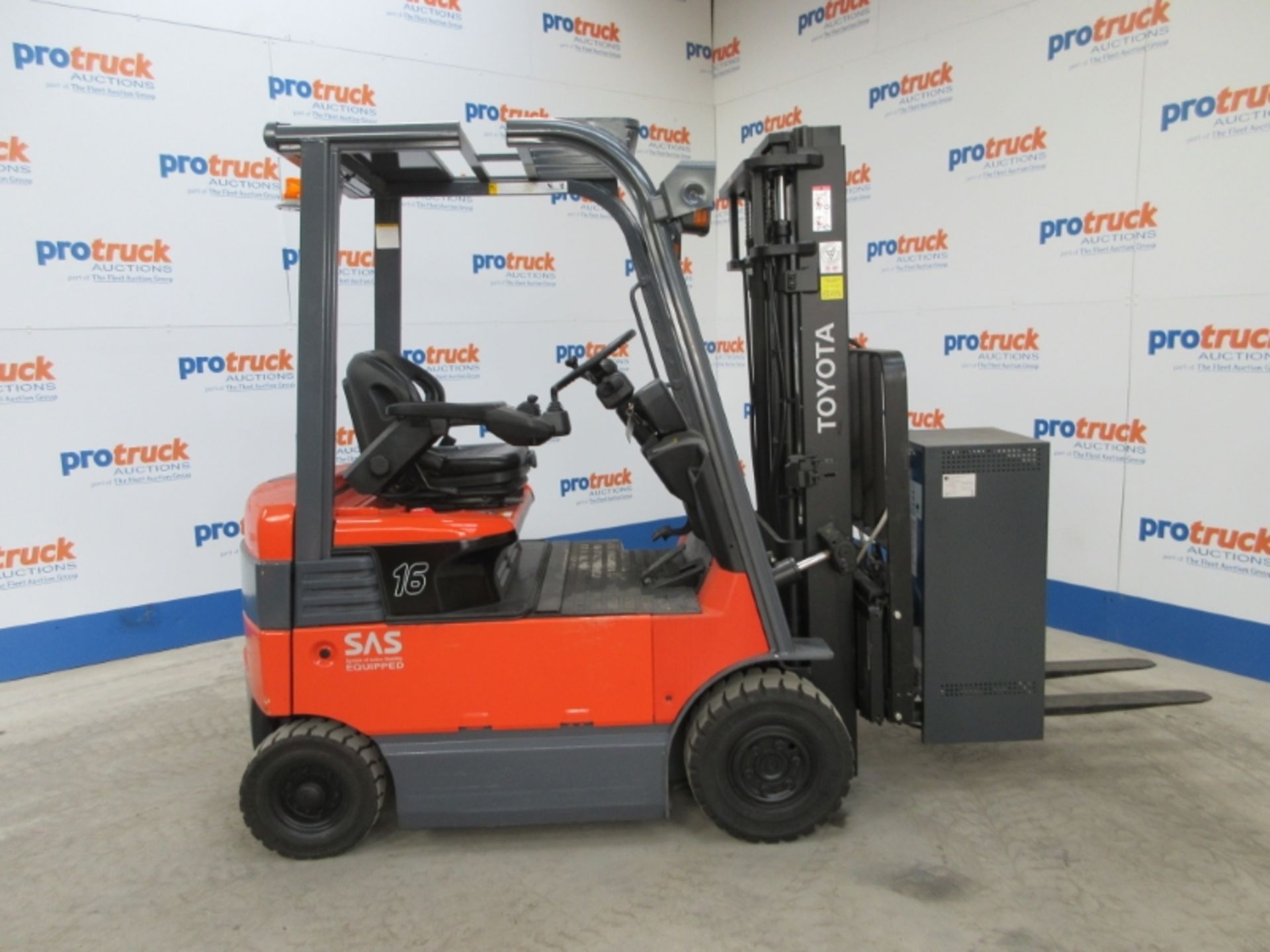 TOYOTA 7FBMF16 Plant Electric - VIN: 7FBMF18E13831 - Year: 2007 - 3,806 km - Duplex 3.3M Forklift, - Image 6 of 9