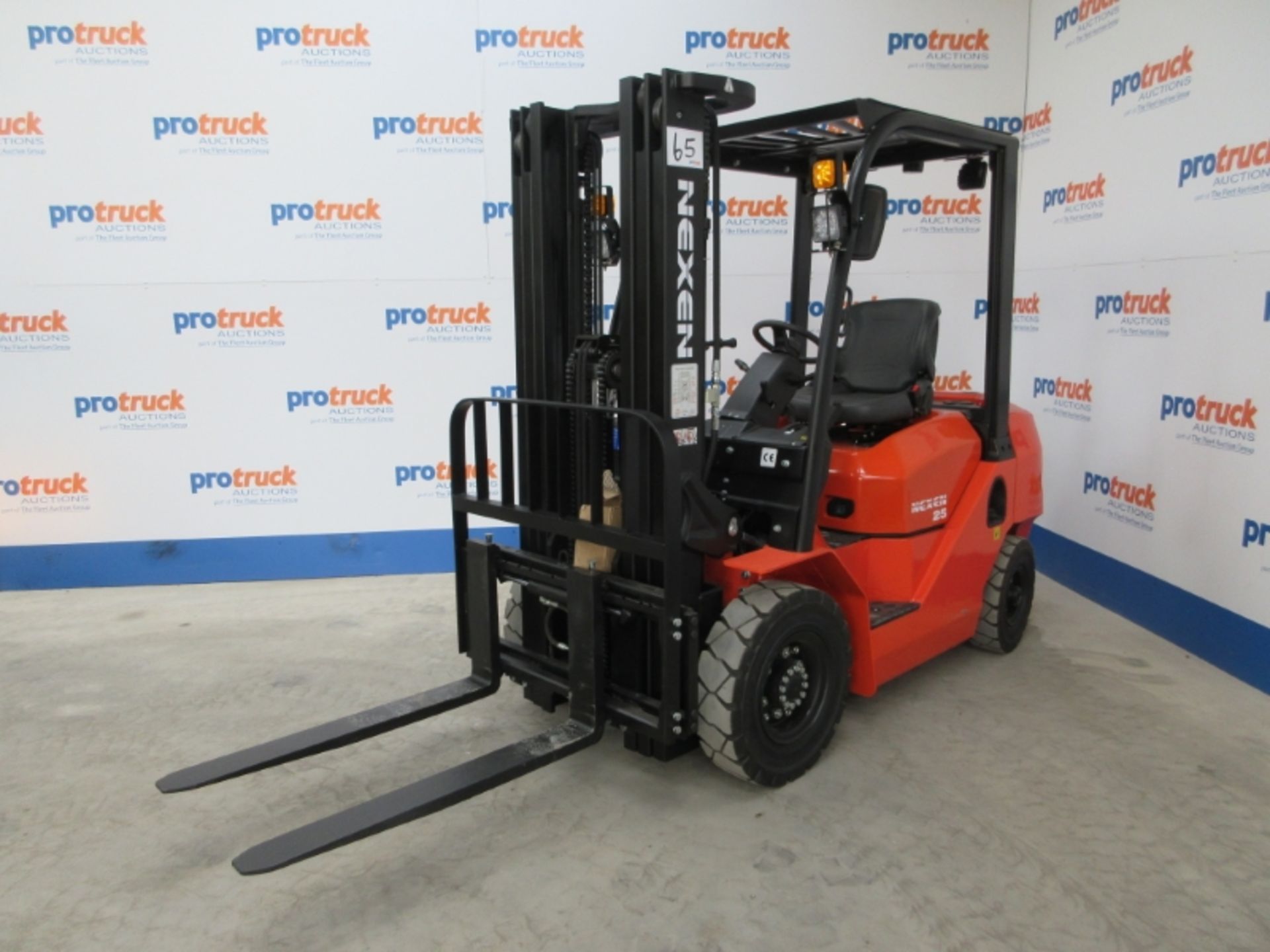 NEXEN FDR25 Plant Diesel - VIN: R2C1827J - Year: 2019 - 3 Hours - Triplex 4.8M Forklift,