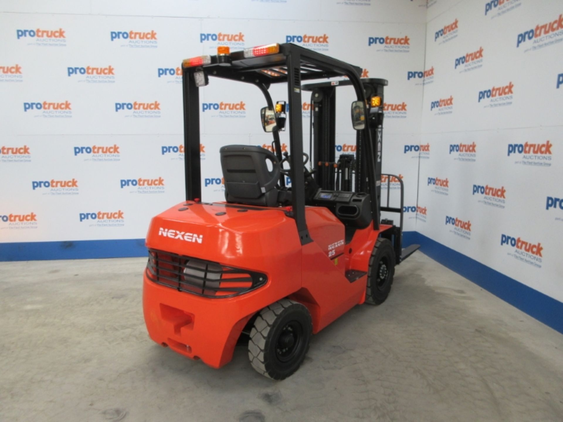 NEXEN FDR25 Plant Diesel - VIN: R2C1827J - Year: 2019 - 3 Hours - Triplex 4.8M Forklift, - Image 5 of 9